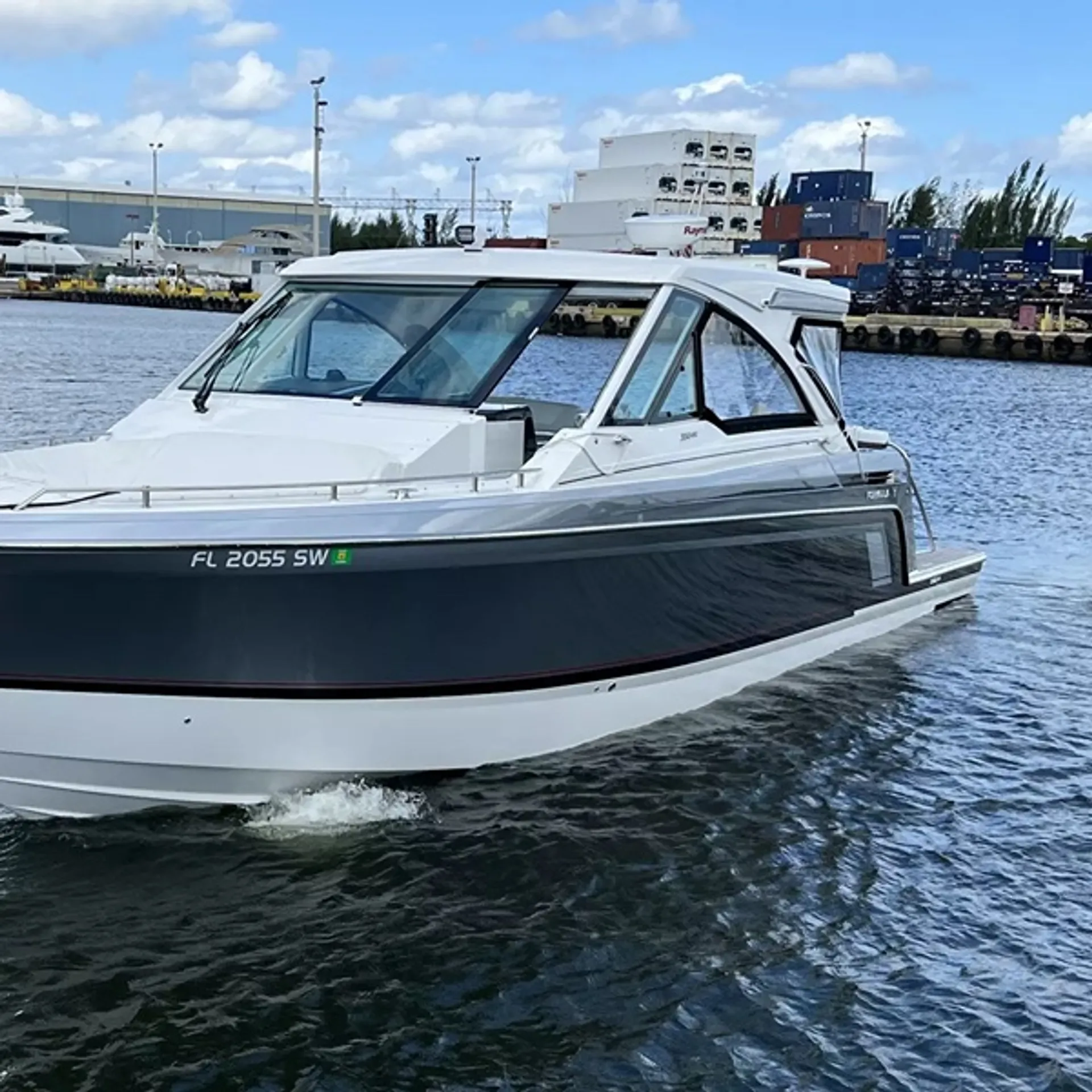 FORMULA BY THUNDERBIRD 380 SUPER SPORT CROSSOVER in Fort Pierce, FL — photo 7