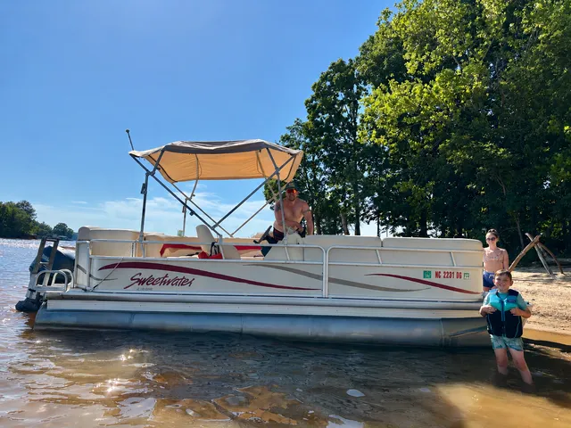 Rent a GODFREY MARINE pontoon in Mooresville, NC near me