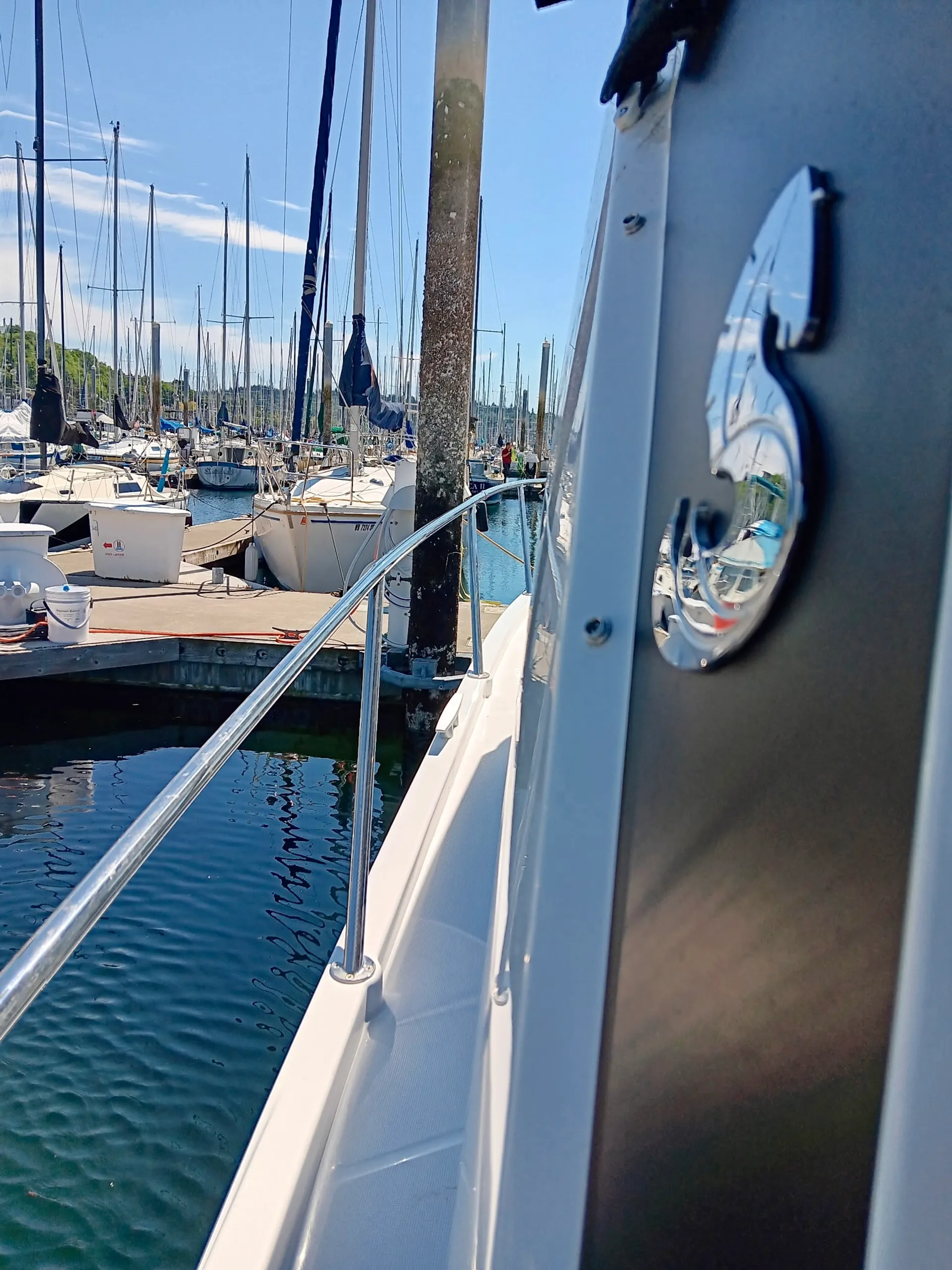 Luxury captained Beneteau Antares 9 | Seattle and Puget Sound
