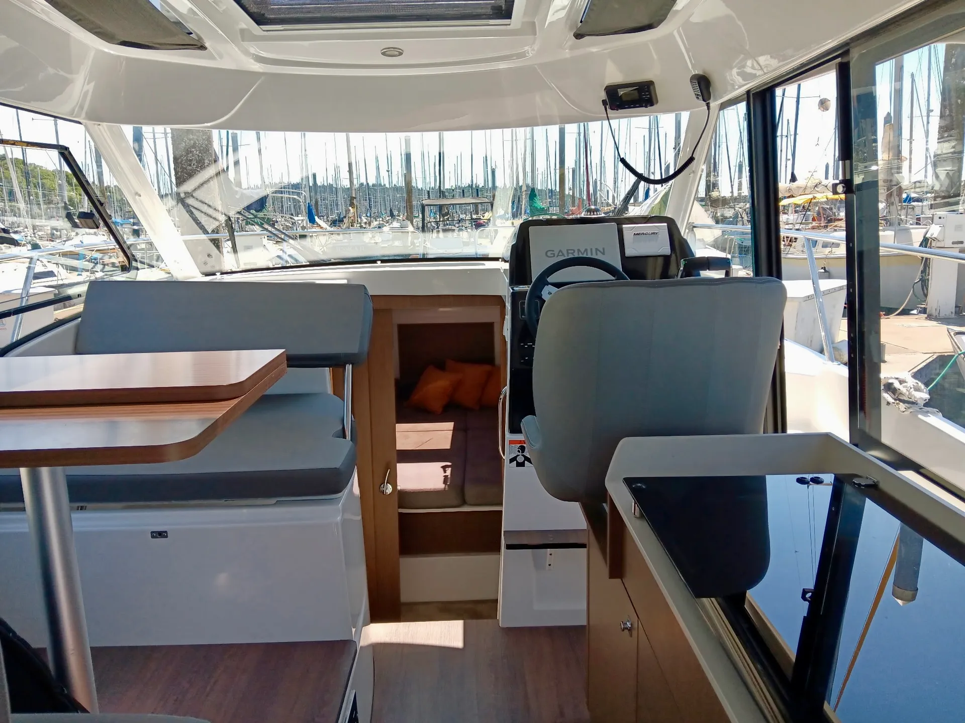 Beneteau USA Antares 9 in Seattle, WA — photo 7