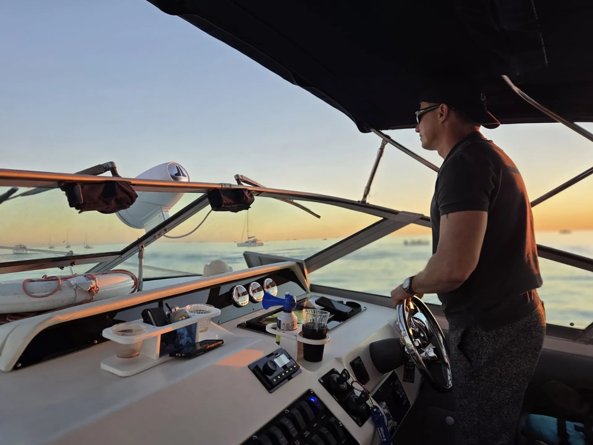 Sea Ray Boats Sundancer in Miami, FL — photo 5