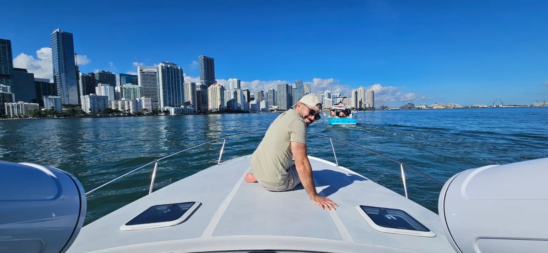 Beautiful private boat tour at stunning waters of Biscayne Bay!
