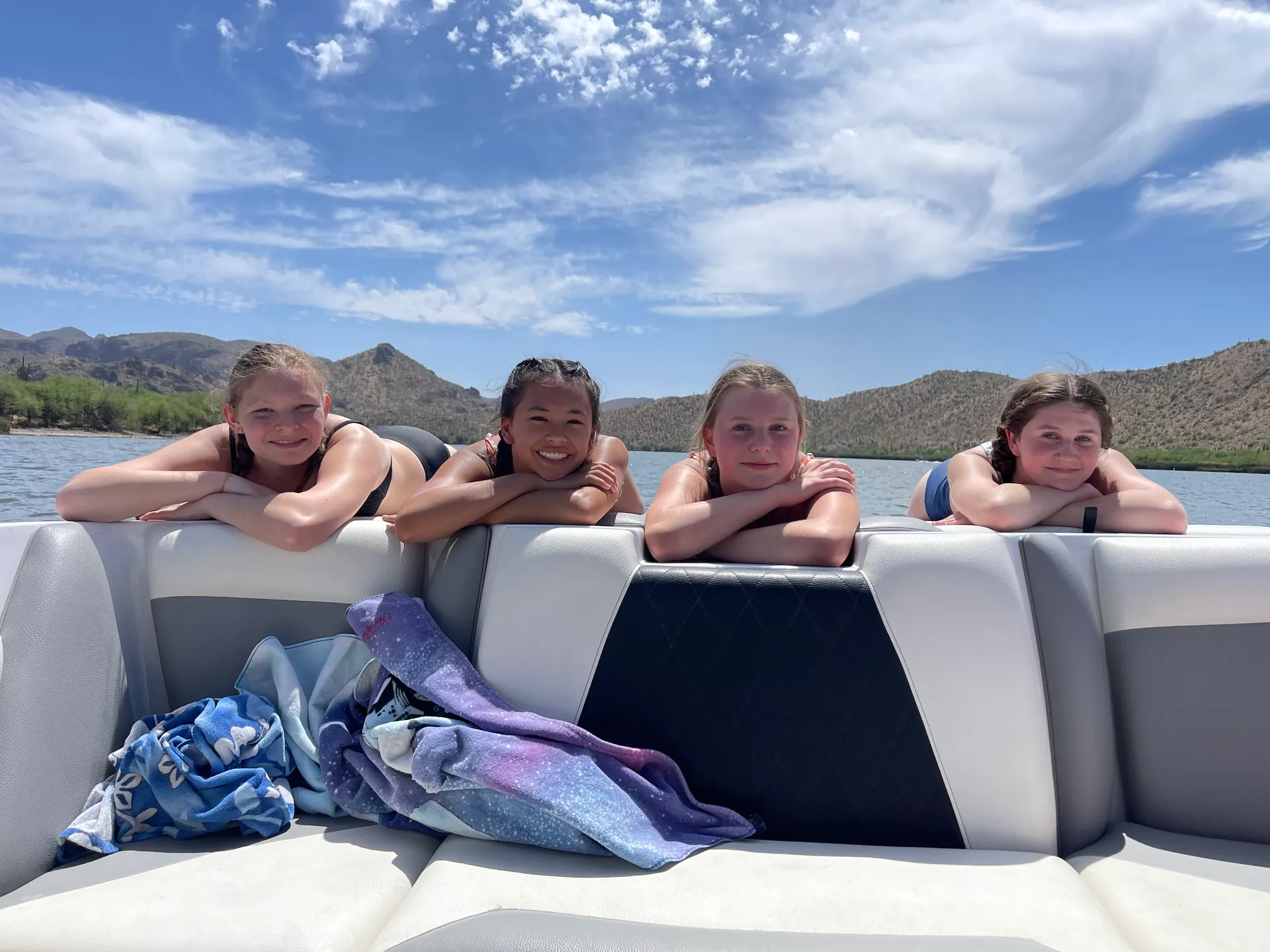 2018 Tige R23 – Premium Wake and Surf Boat | Perfect for Family Fun