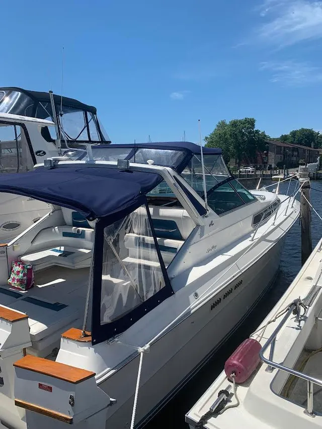 Rent a SEA RAY BOATS cruiser in Patchogue, NY near me