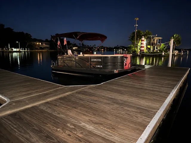 Rent a LEXINGTON PONTOONS pontoon in Homosassa, FL near me
