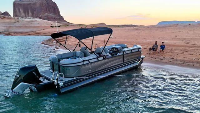 Rent a REGENCY pontoon in Hesperia, CA near me