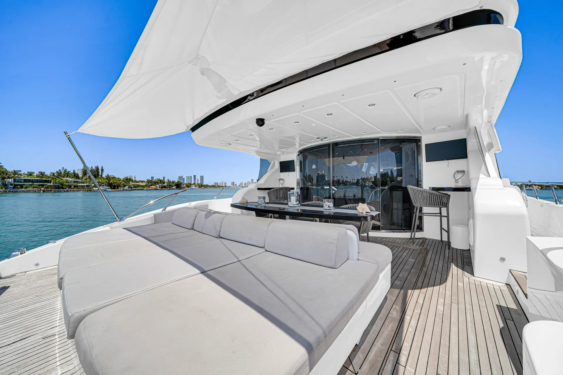 Arno Leopard 105 in Miami Beach, FL — photo 8