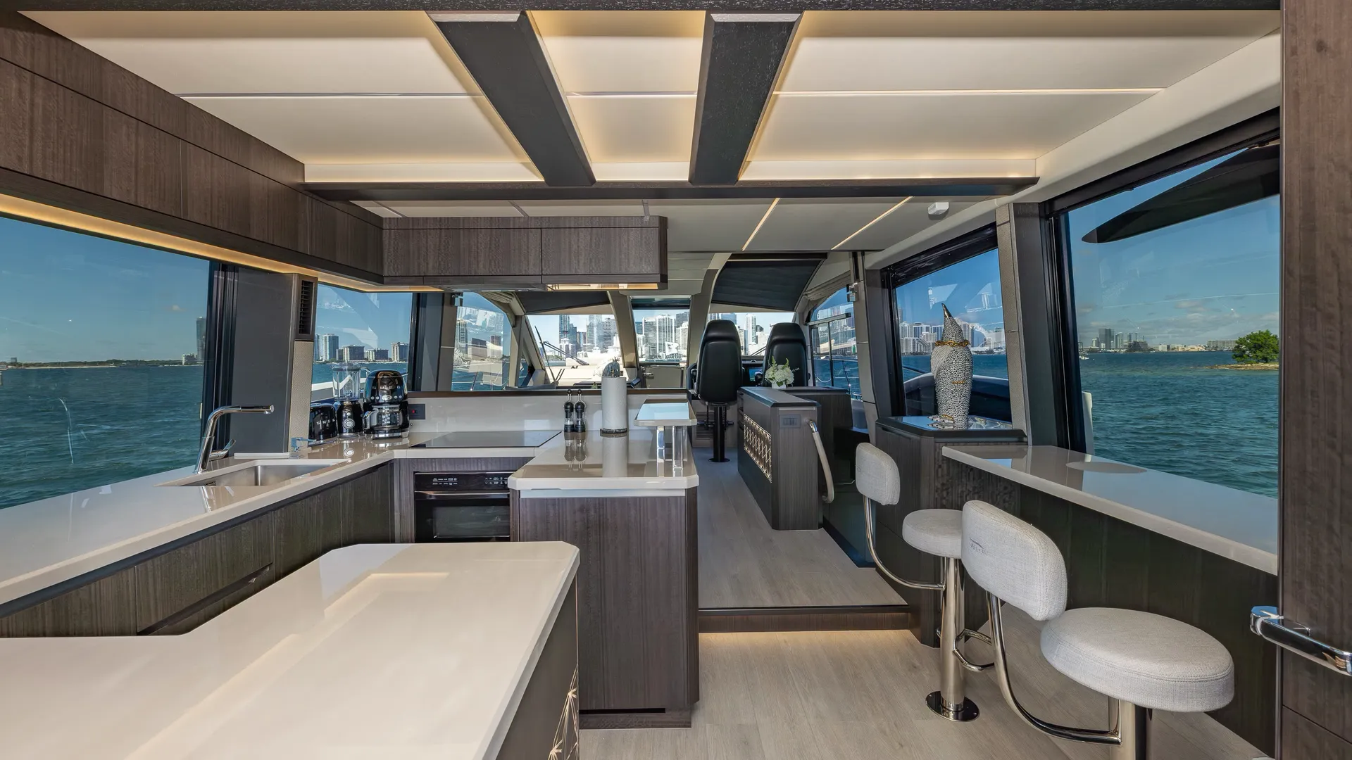 Galeon 640 Fly in Key Biscayne, FL — photo 4
