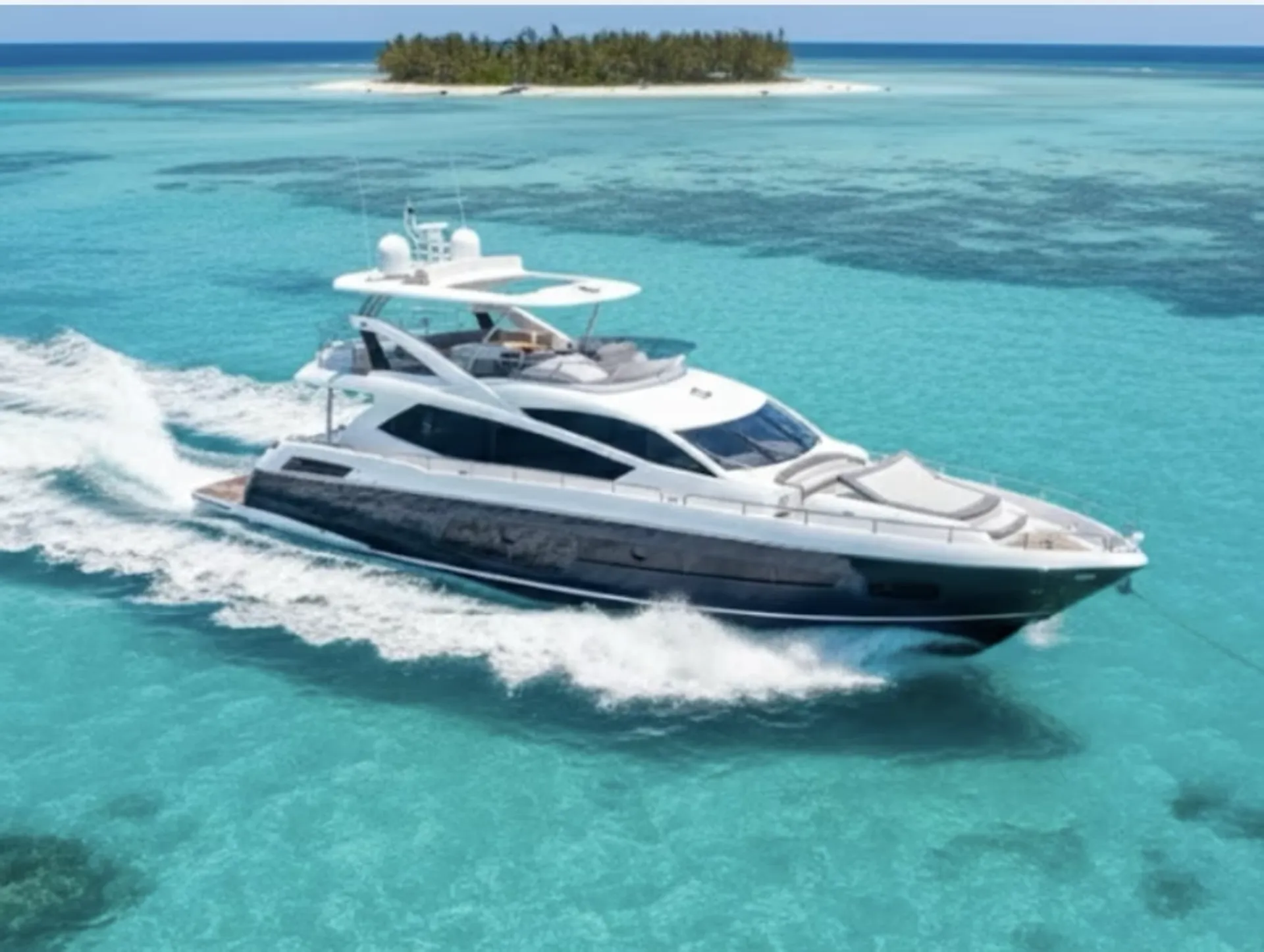 Sunseeker 80 Yacht in Miami Beach, FL