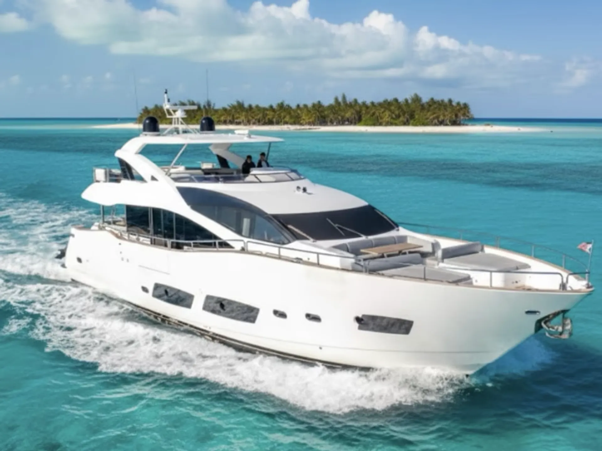 Sunseeker  96 Yacht in Miami Beach, FL — photo 8