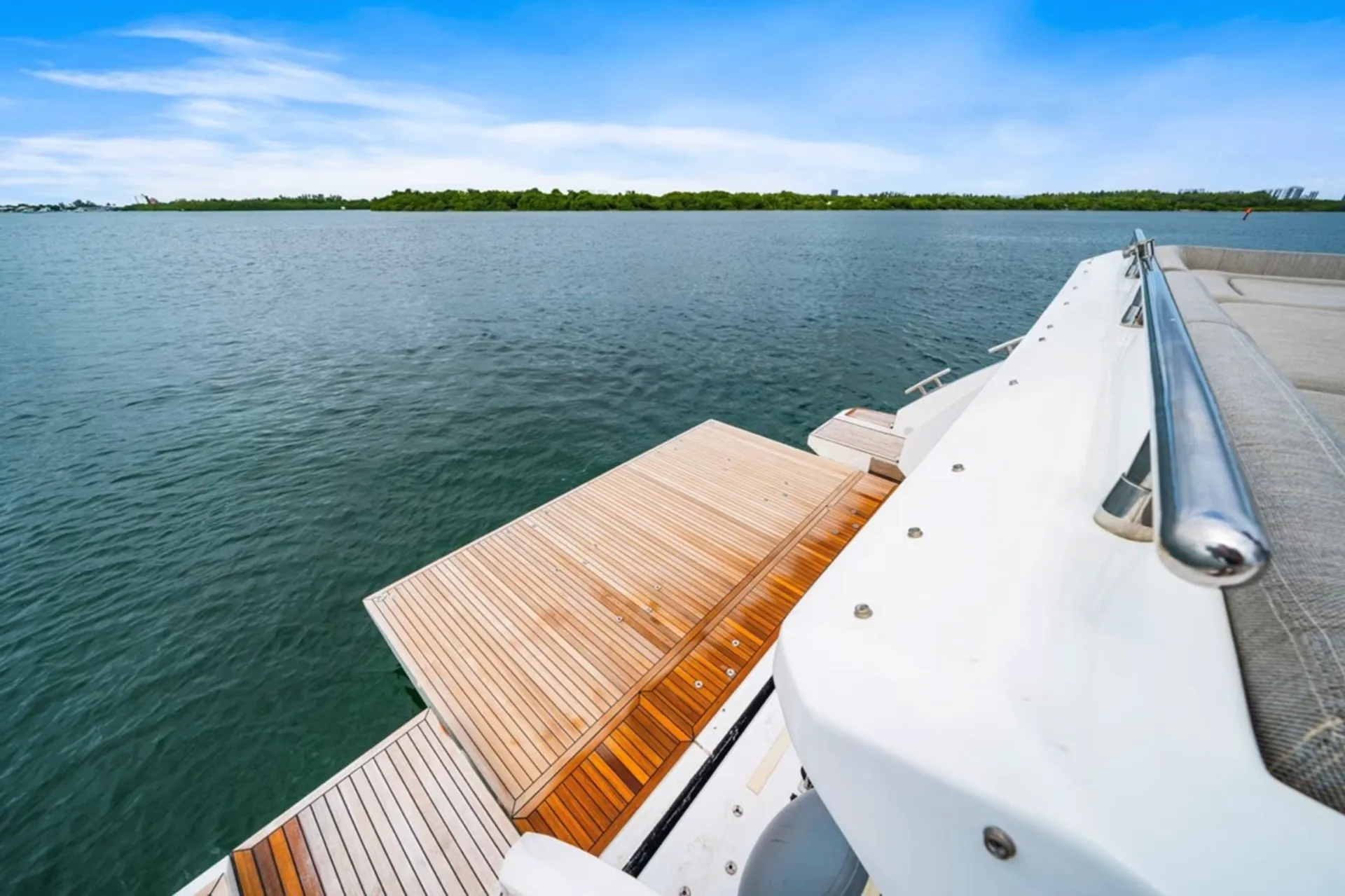 Azimut  S7 in North Bay Village, FL — photo 3