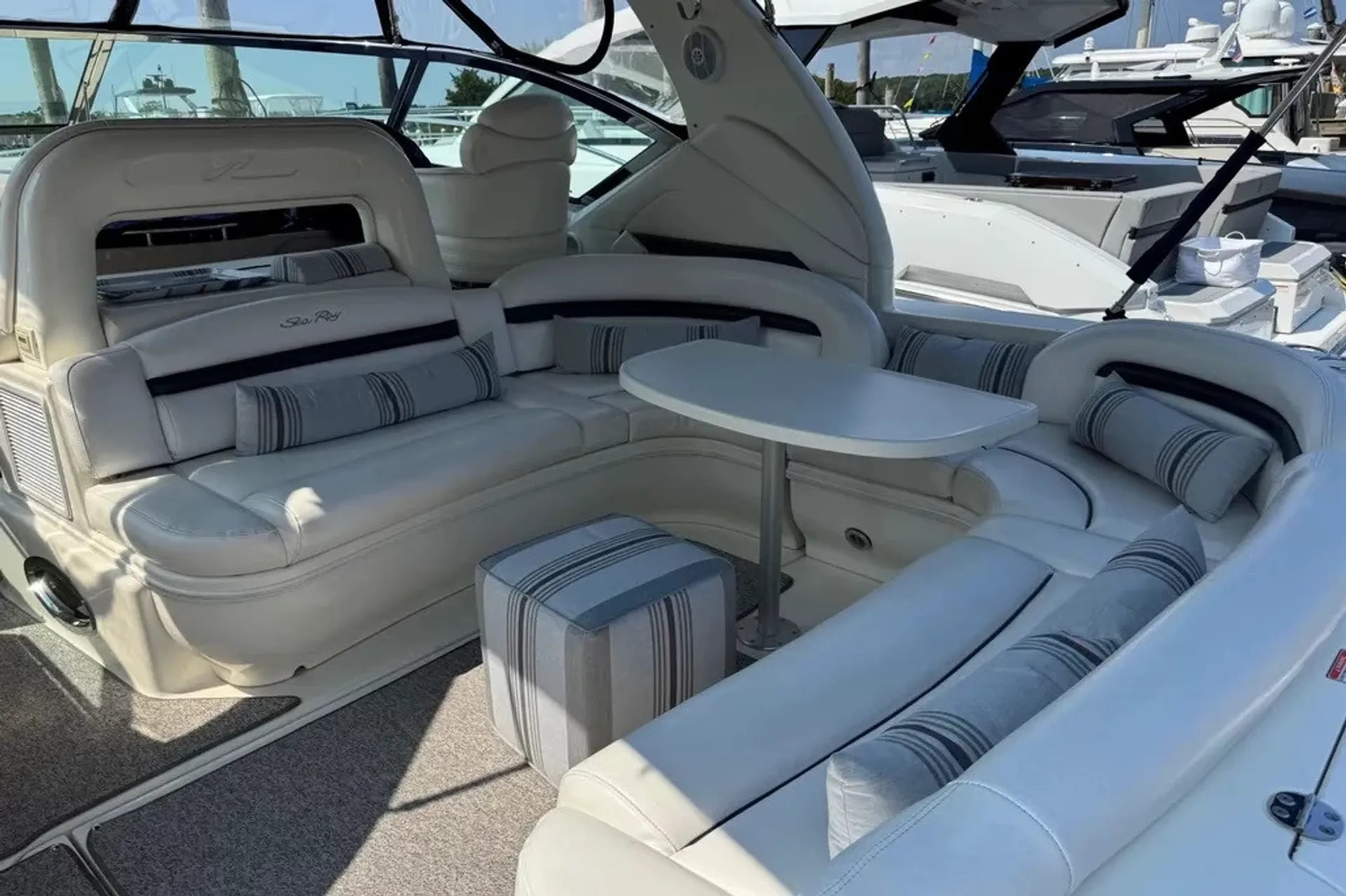 Sea Ray Sundancer 420 in Key West, FL — photo 9