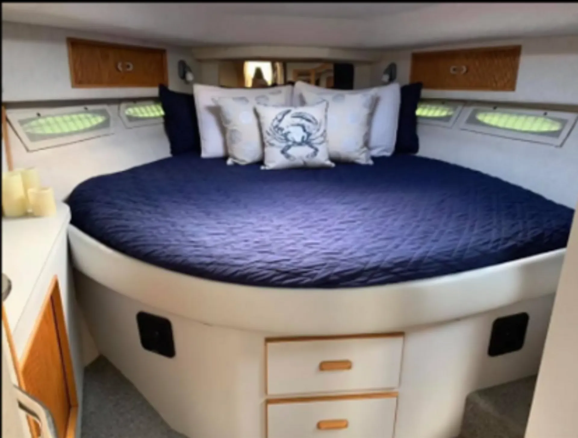SEA RAY BOATS 350 SUNDANCER in Patchogue, NY — photo 6