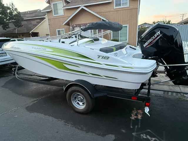 Rent a TAHOE BY TRACKER MARINE bow rider in Modesto, CA near me