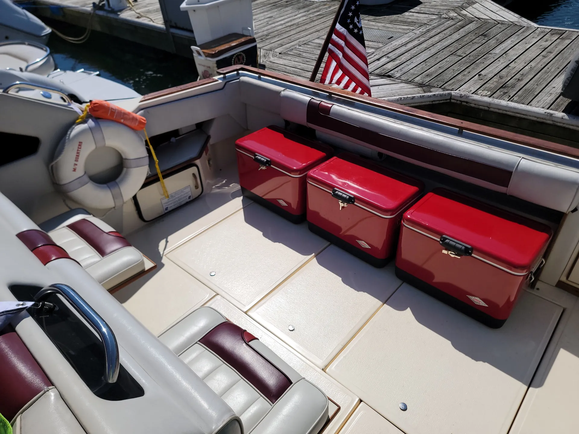 Sea Ray Boats 300 Weekender in Chicago, IL — photo 8