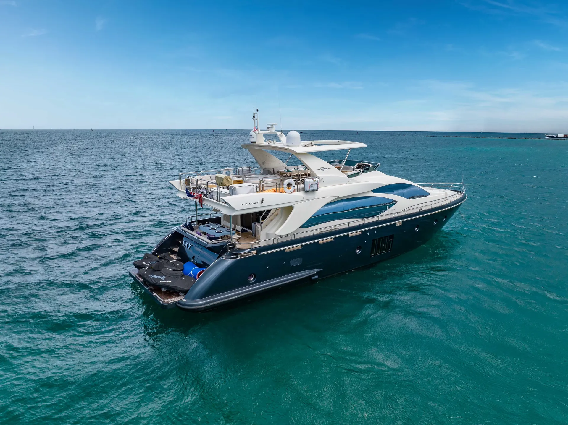 Azimut 84  Flybridge in Miami, FL — photo 6