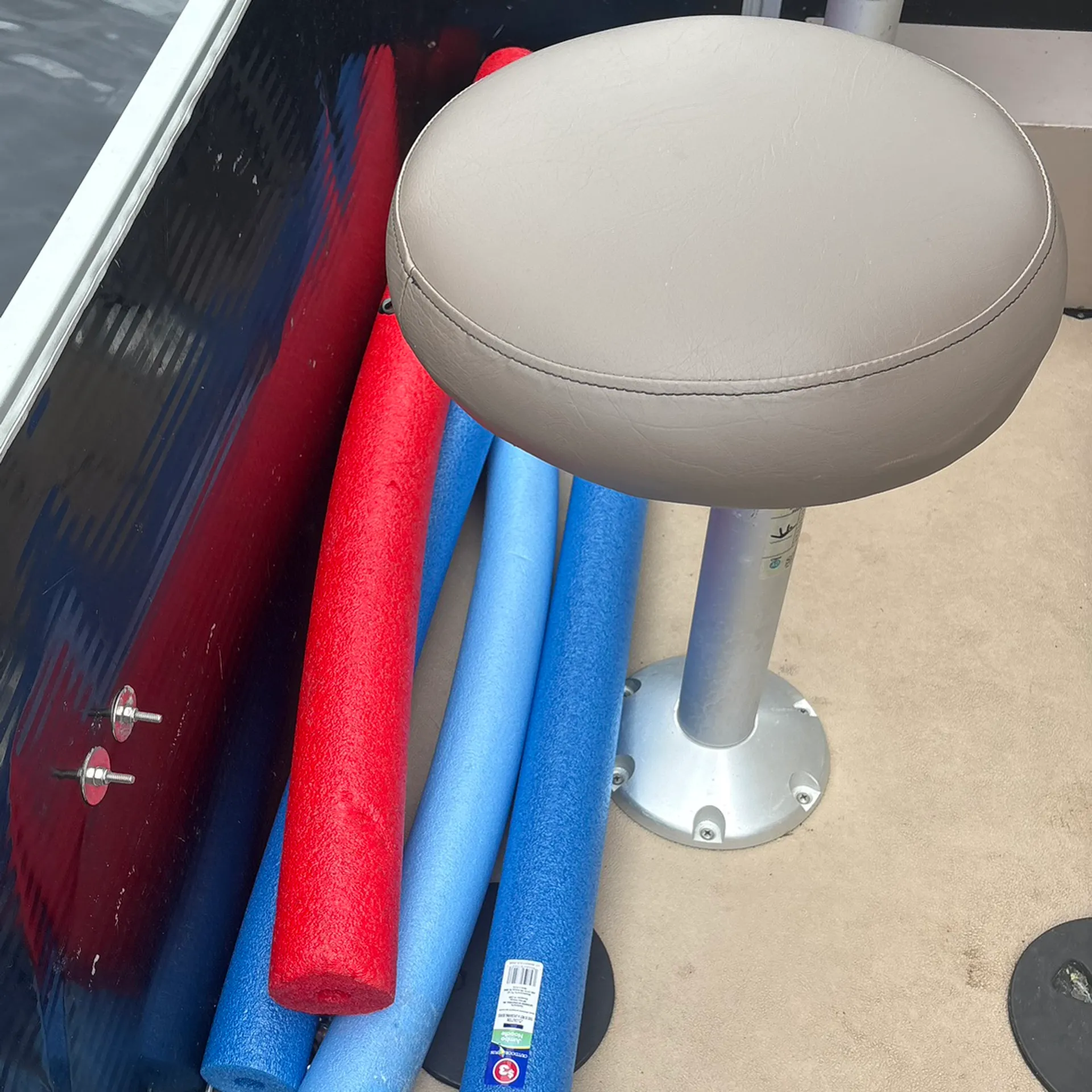 Clermont FL Chain of Lakes 24ft pontoon boat that fits 13 passengers!