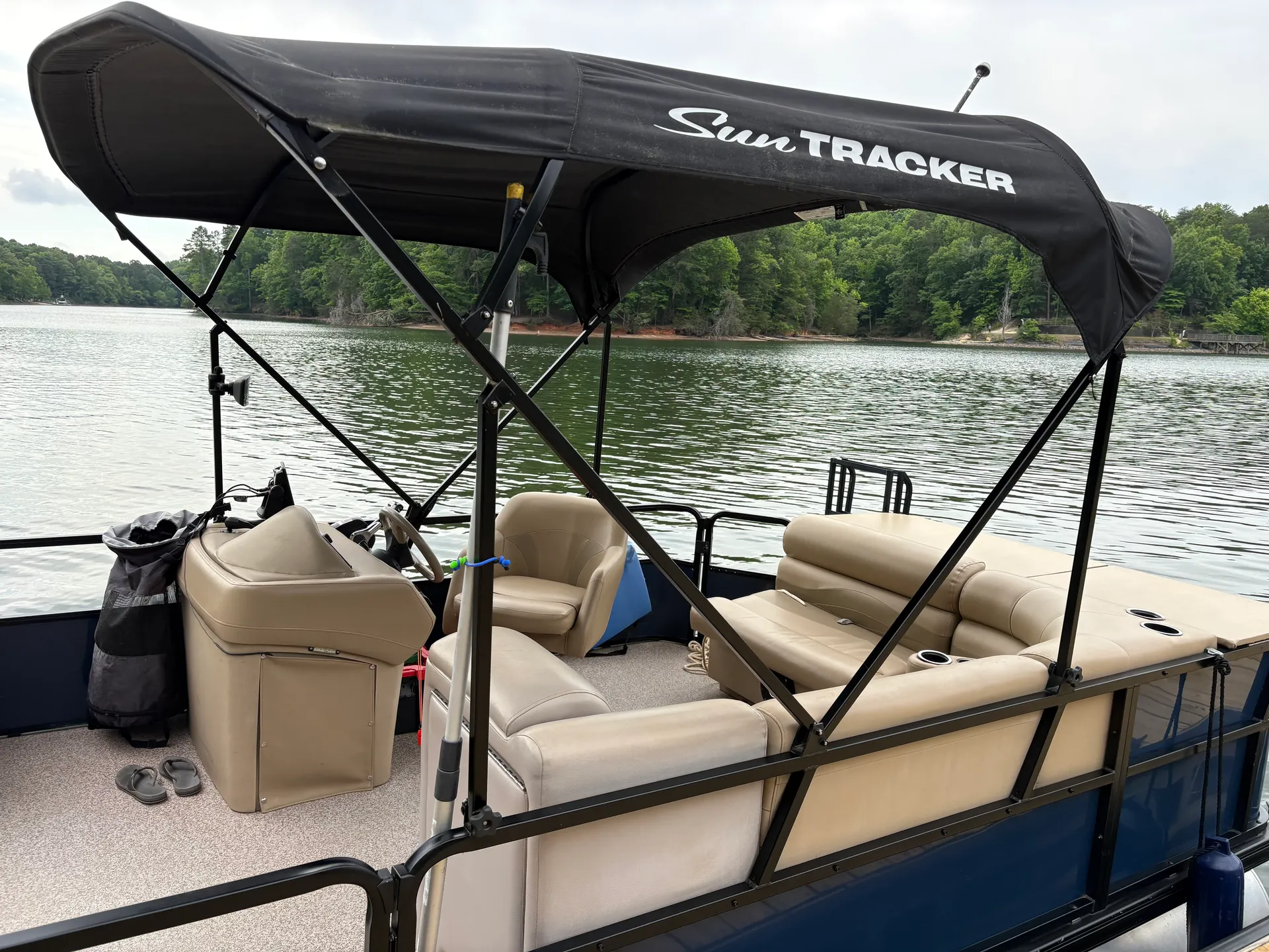 Sun Tracker By Tracker Marine Party Barge 21 Signature Series in Clover, SC — photo 9