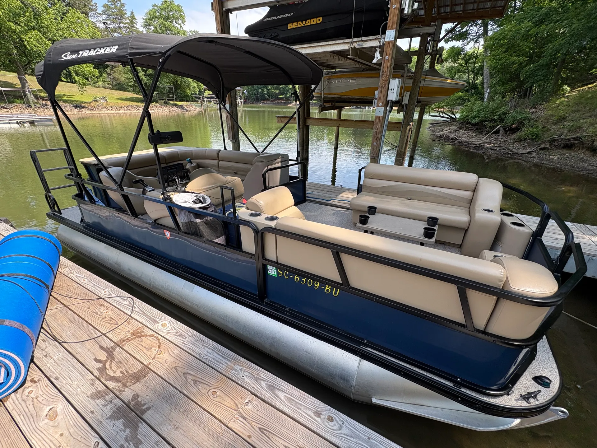 Sun Tracker By Tracker Marine Party Barge 21 Signature Series in Clover, SC — photo 8