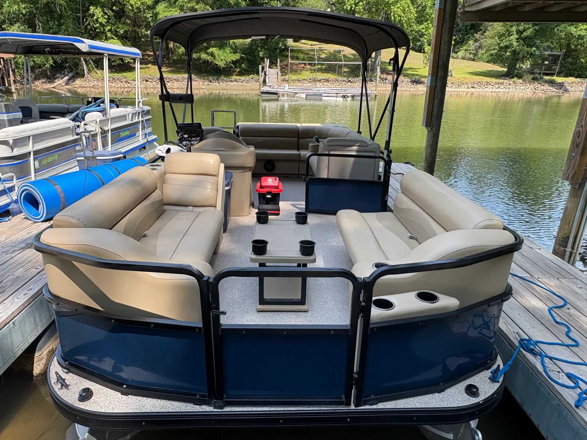 SUN TRACKER BY TRACKER MARINE PARTY BARGE 21 SIGNATURE  in Clover, SC — photo 2