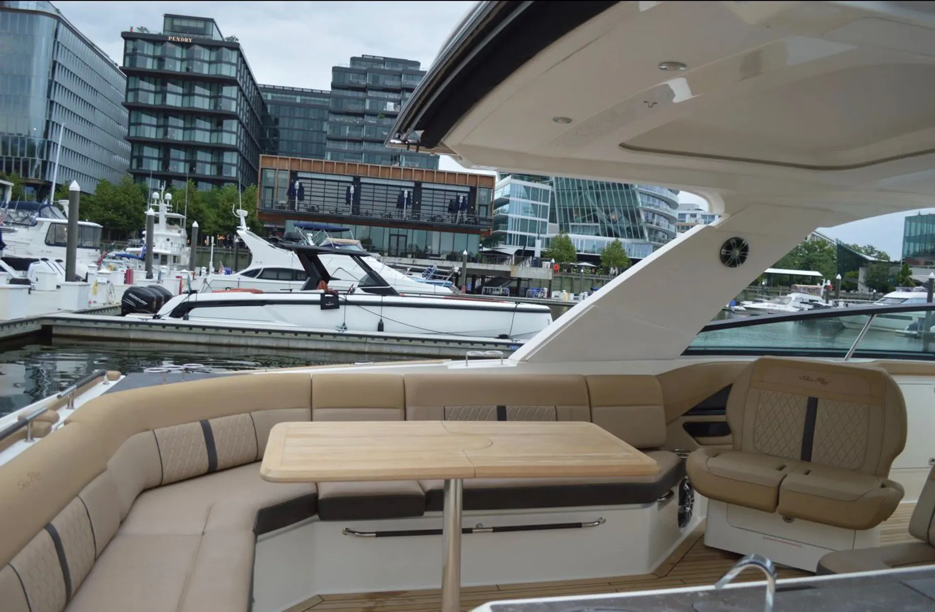 SEA RAY BOATS SLX 400 in Washington, DC — photo 7