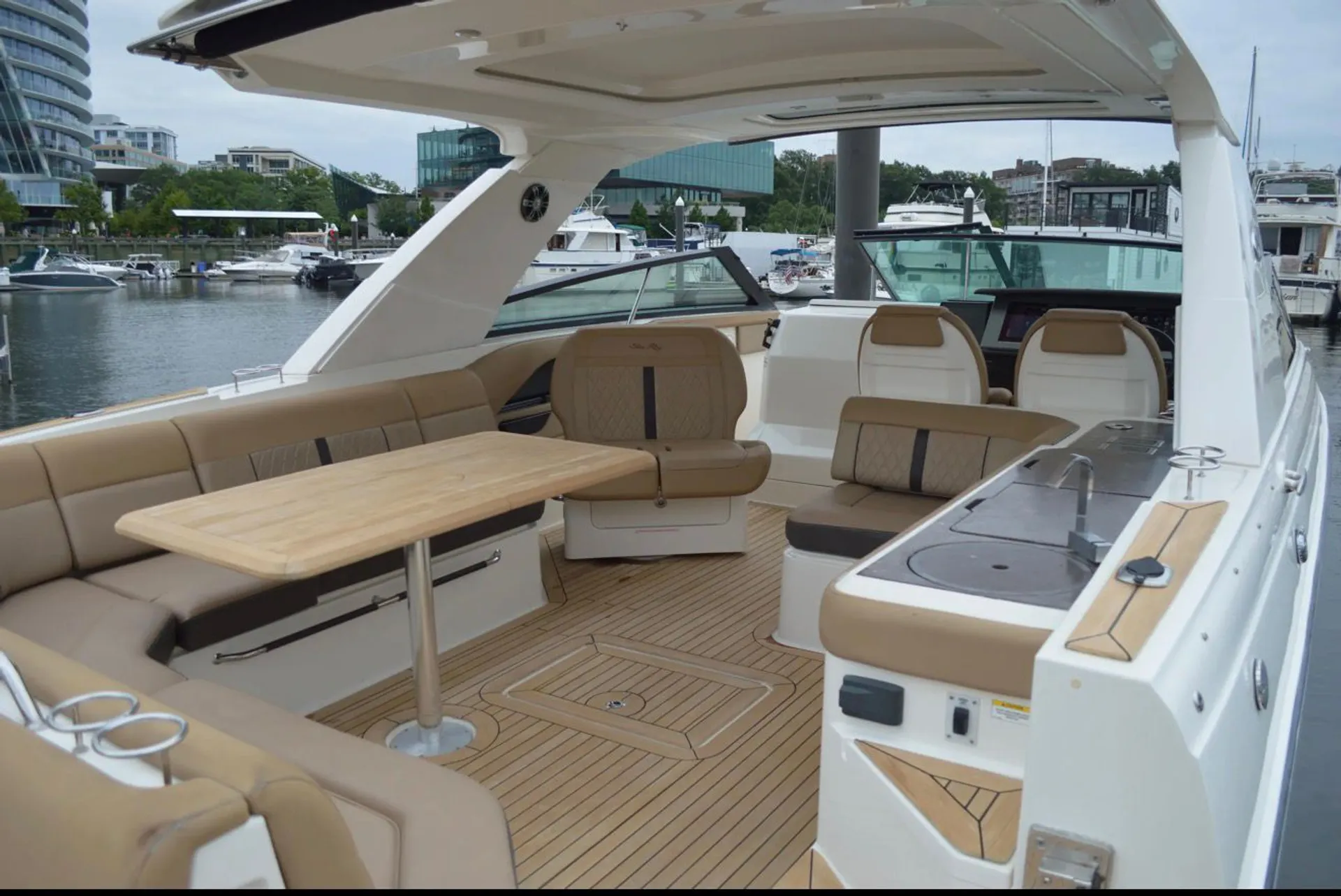 SEA RAY BOATS SLX 400 in Washington, DC — photo 8
