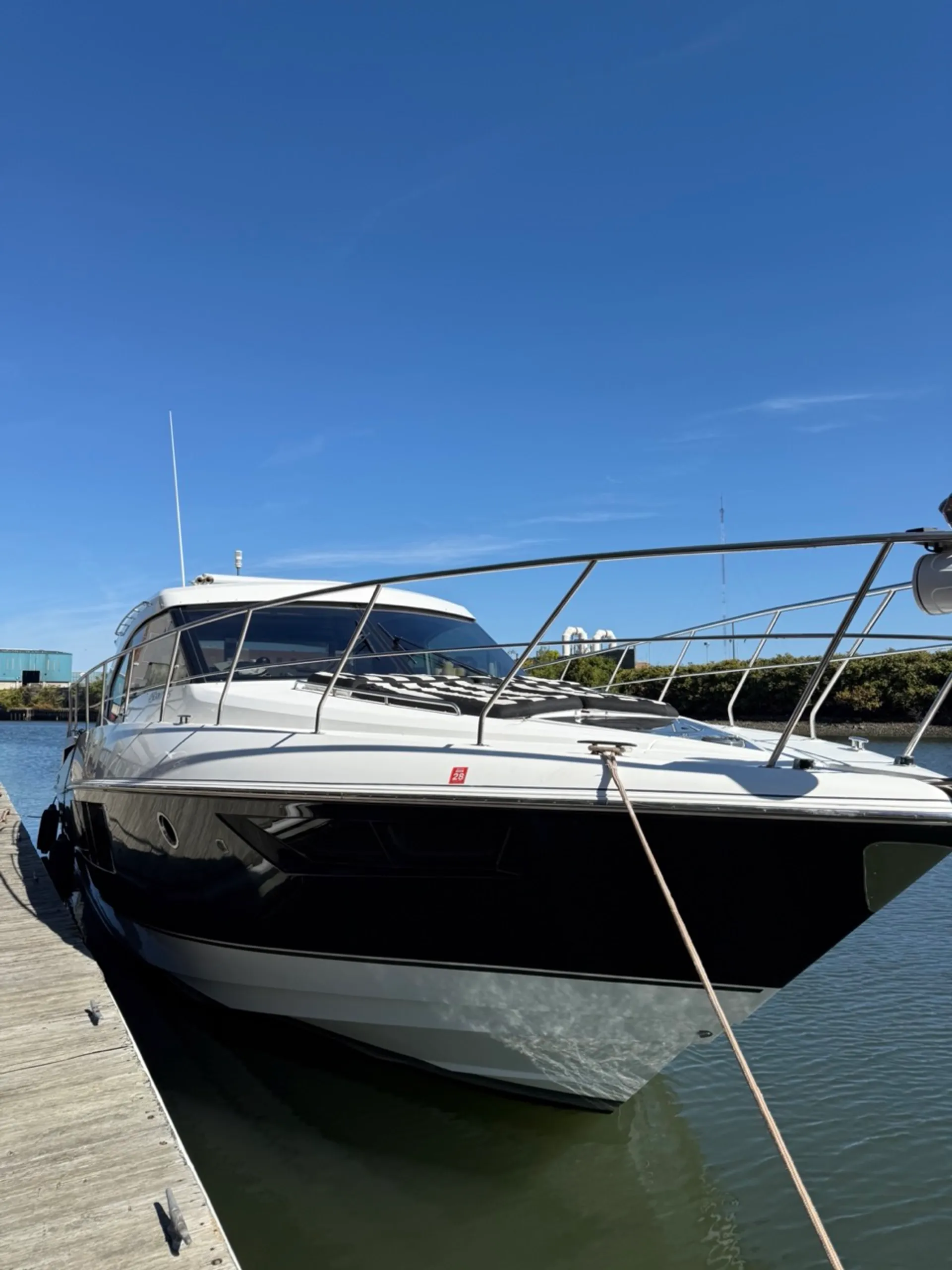 Cruisers Yachts Cantius 45 in Stamford, CT — photo 2