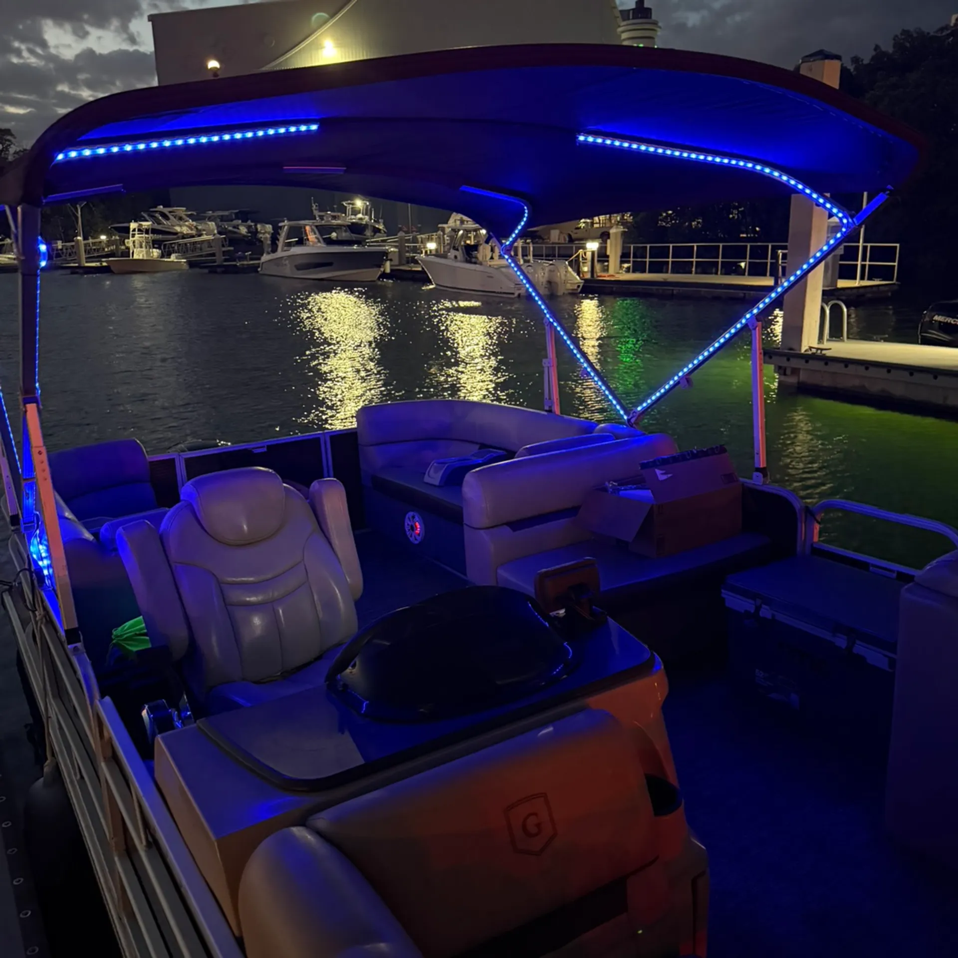 Rhythm and Waves — 22ft Pontoon