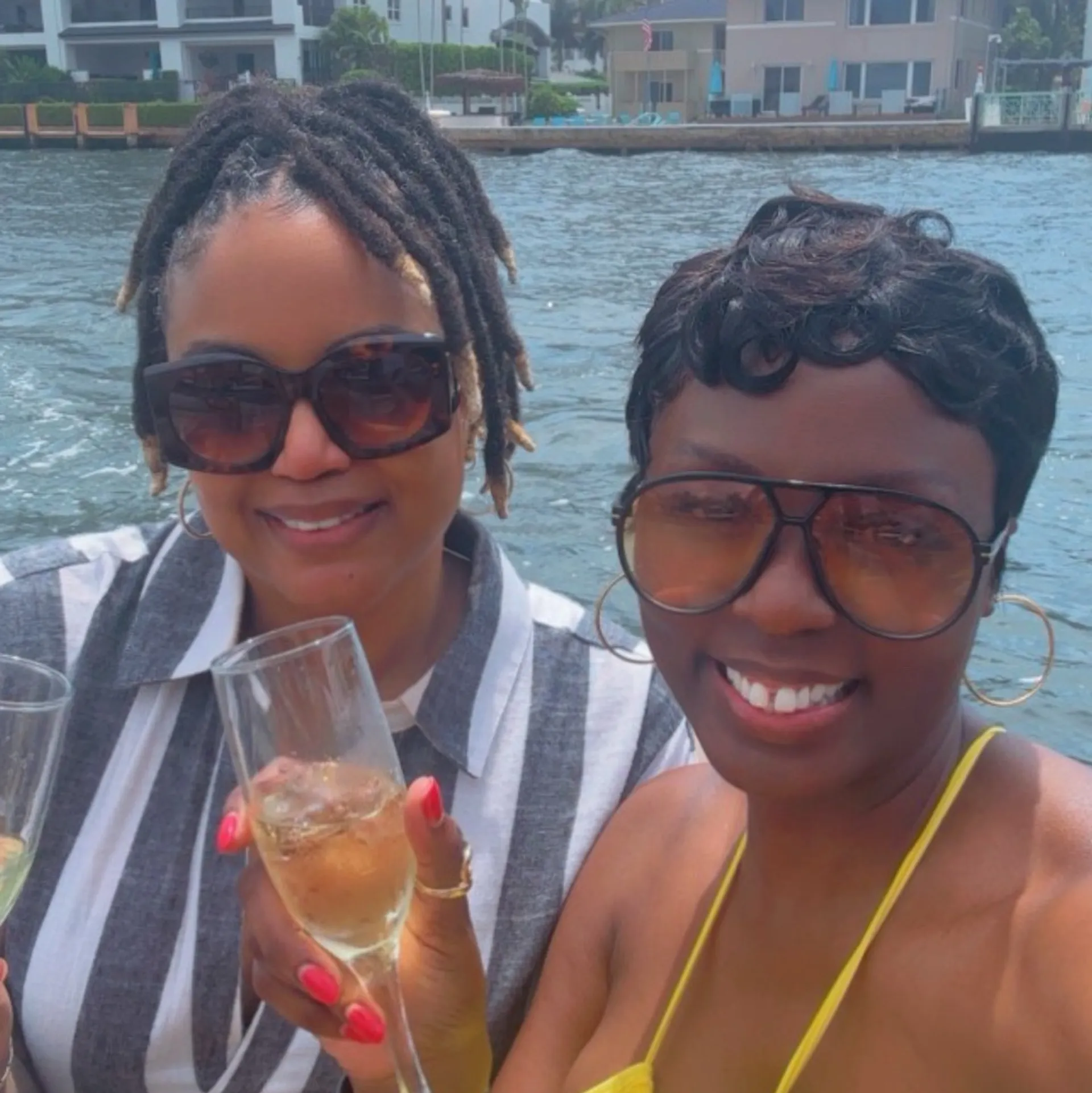Rhythm and Waves — 22ft Pontoon
