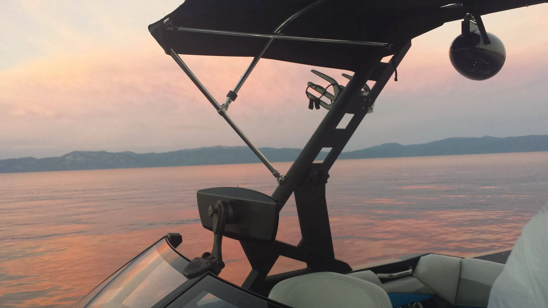 AXIS WAKE RESEARCH T22 W/TRAILER in Carnelian Bay, CA — photo 10