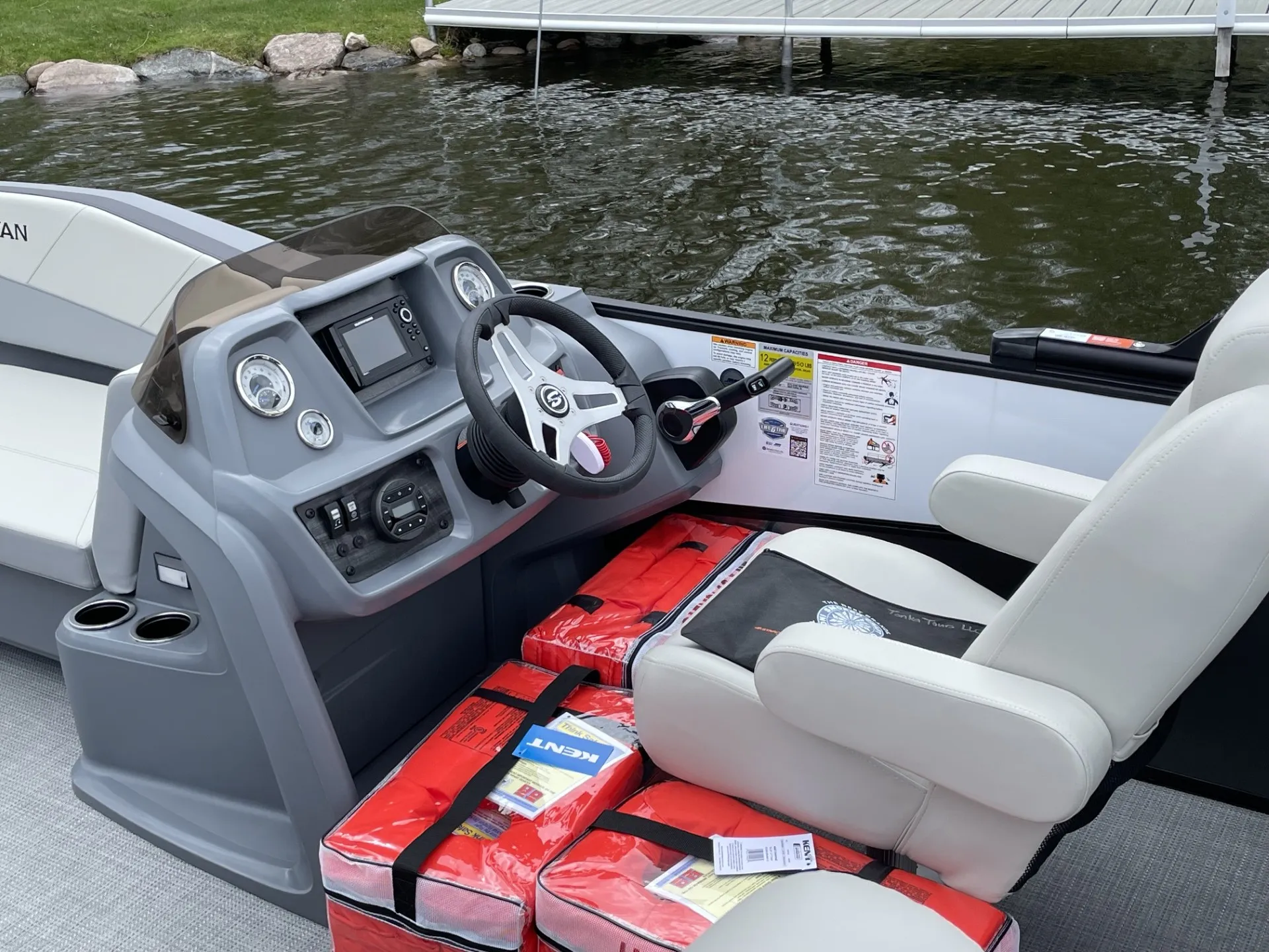 STARCRAFT MARINE LX 22 R in Wayzata, MN — photo 2