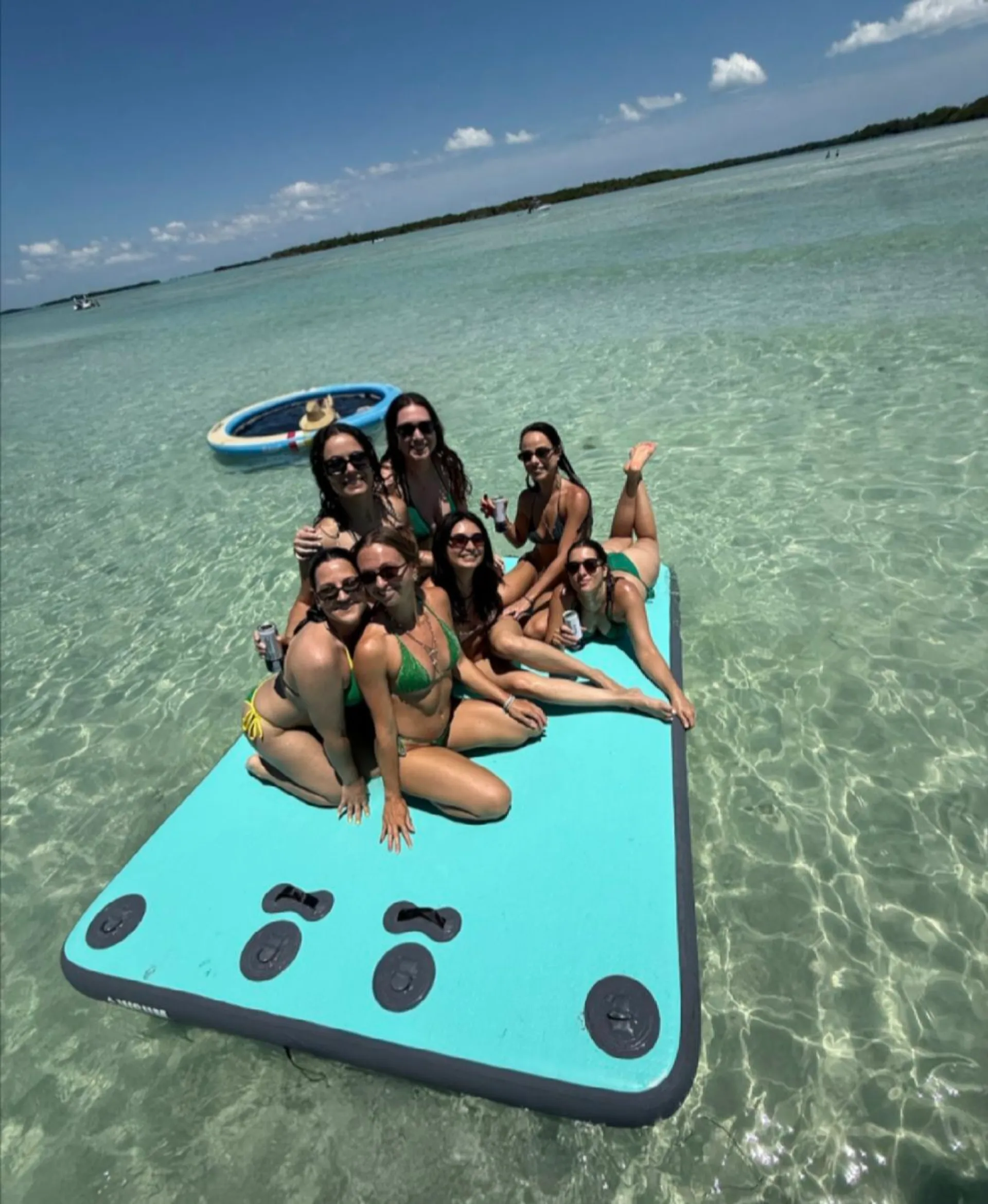 Tritoon party boat 