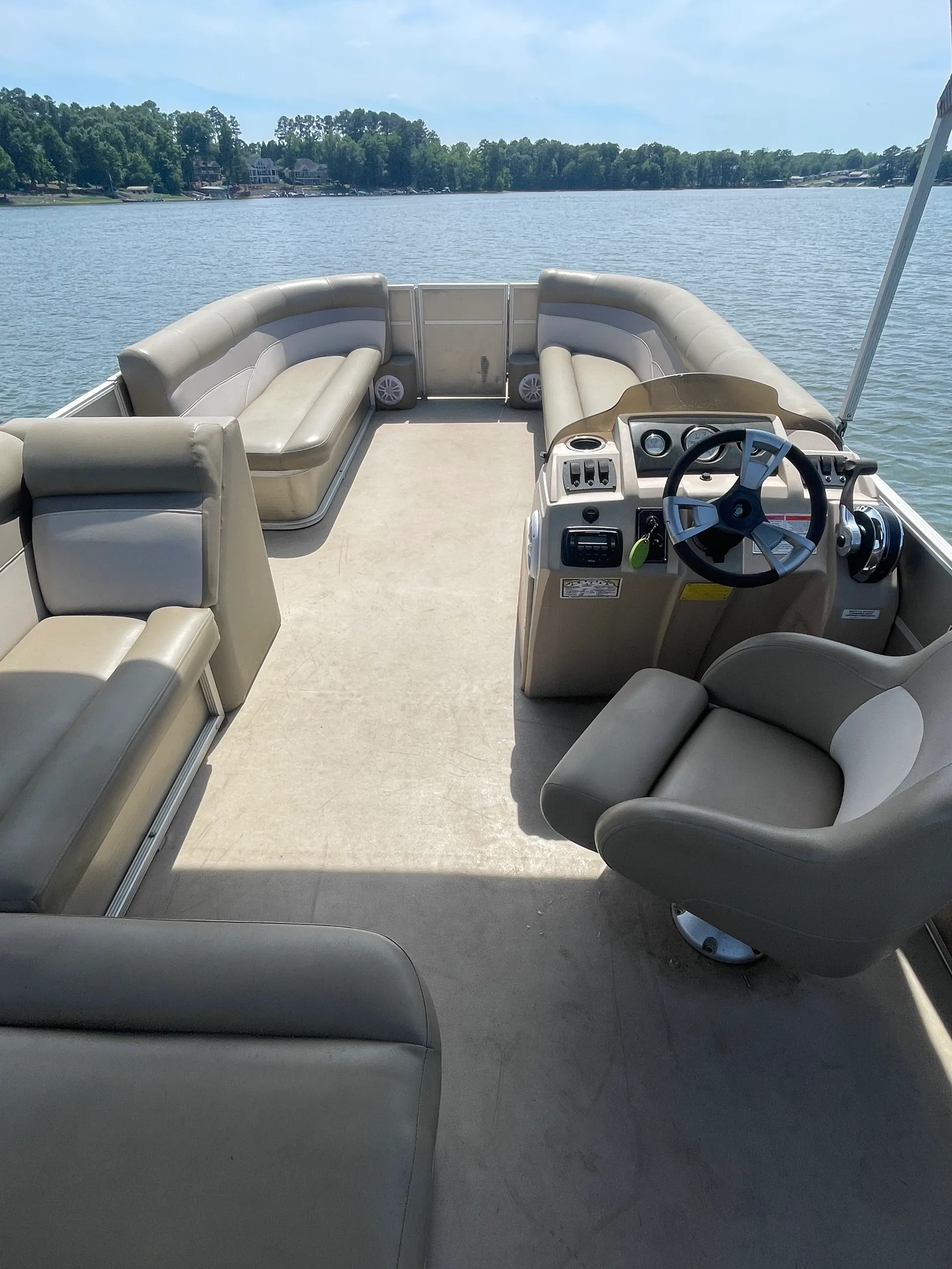 CREST PONTOONS 230 WAVE in New London, NC — photo 2
