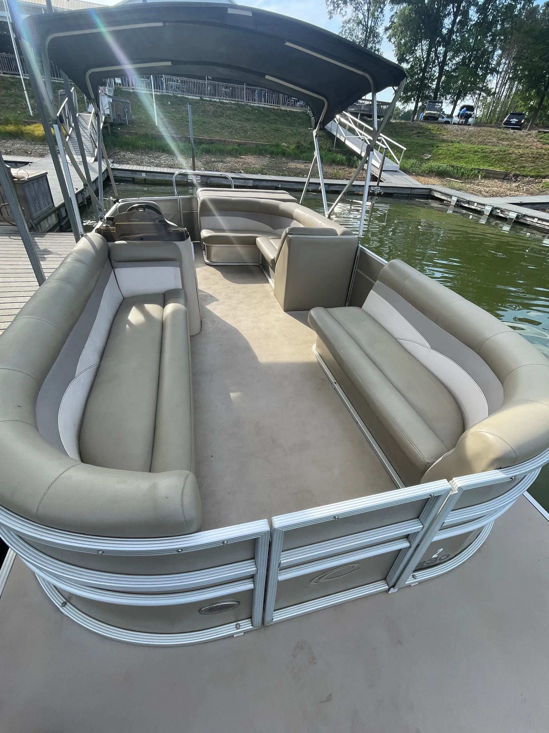 CREST PONTOONS 230 WAVE in New London, NC — photo 4