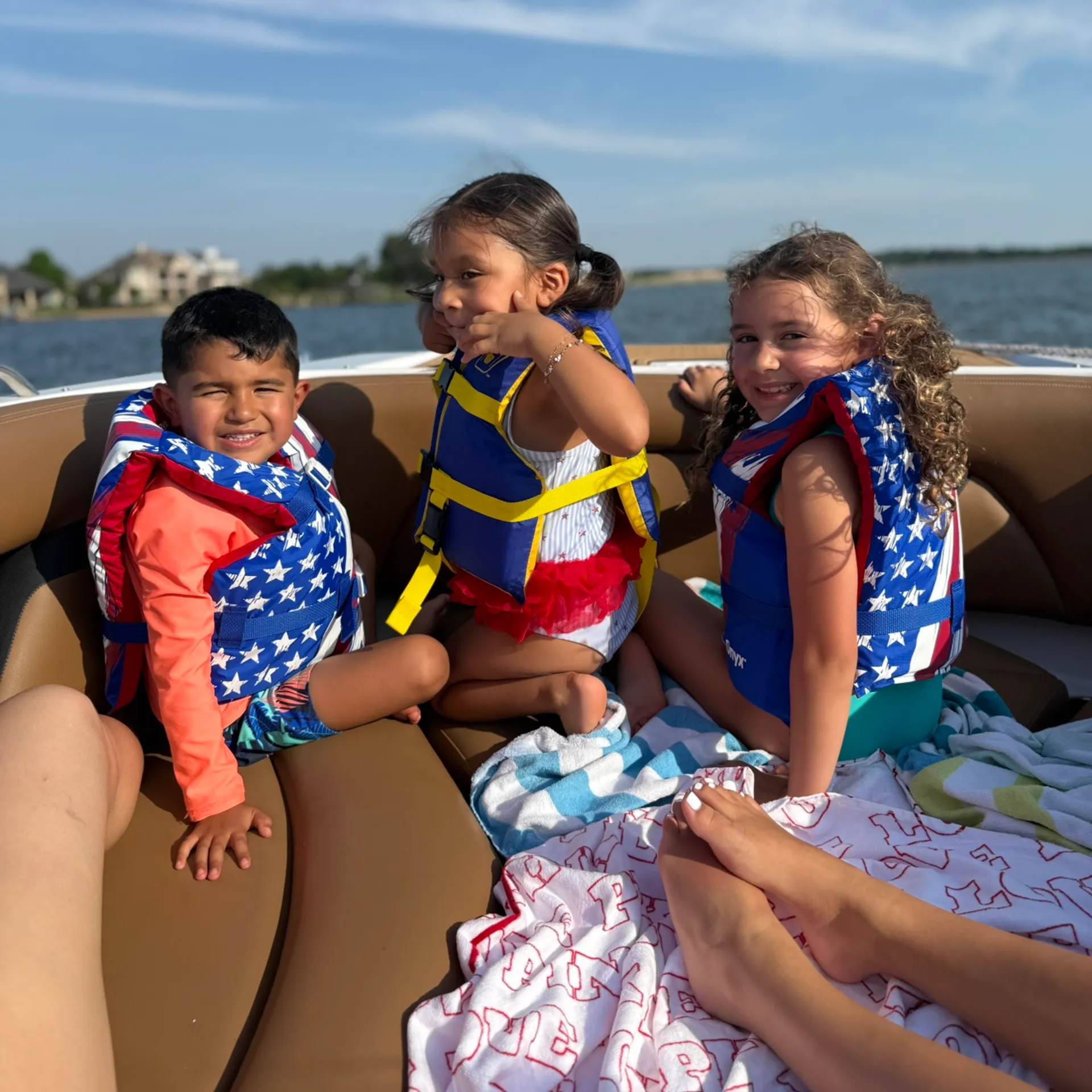 Brand-New 2025 Four Winns HD8 Luxury Charter | Captain &amp; Host Included
