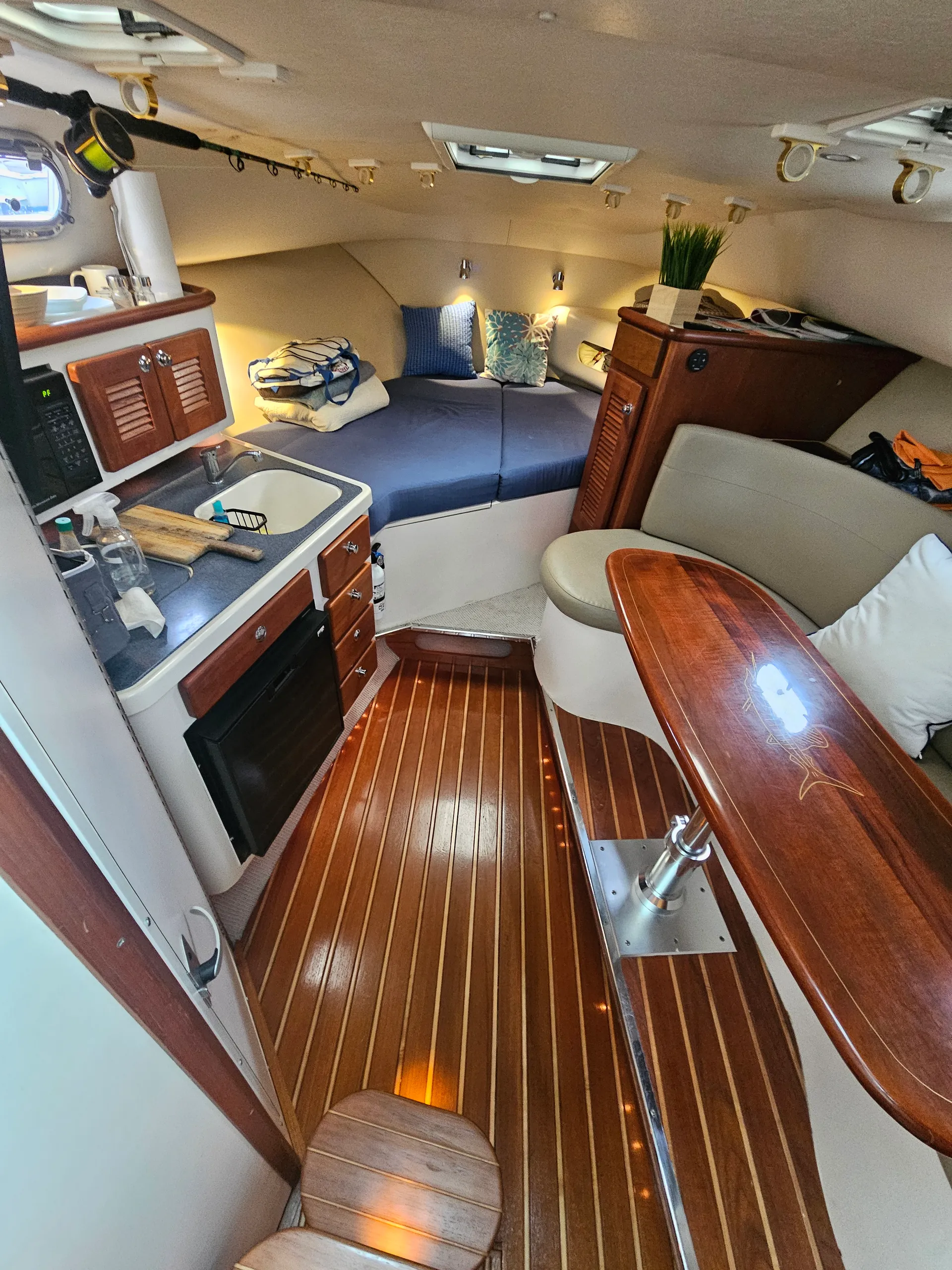 PURSUIT OS375 OFFSHORE W/3-F350HP in Pompano Beach, FL — photo 6