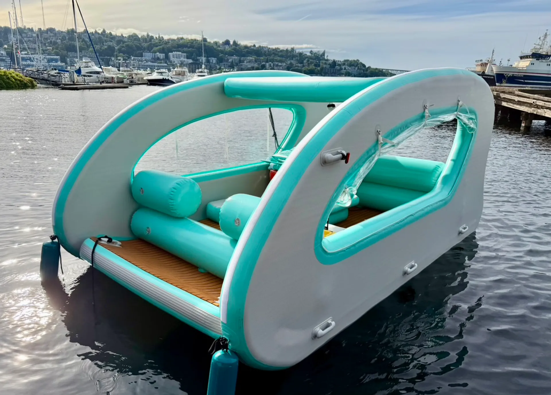 Fun, Easy 21’🚤 Portable toilet💩✅Enclosure☔️😎✅⚓️✅ ⛽️’dMyTimeNotYours