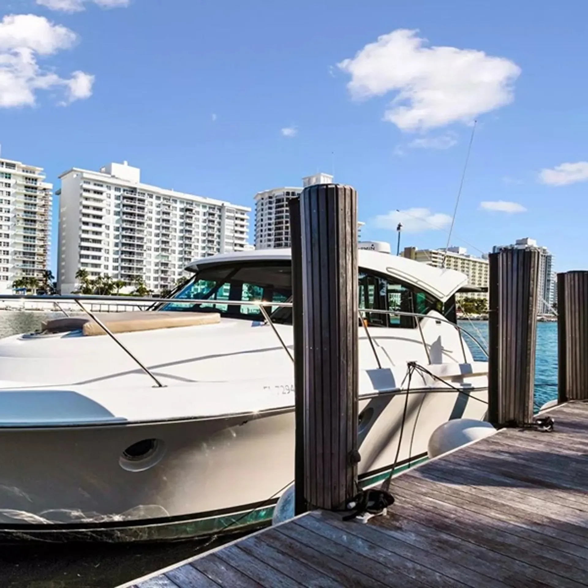 TIARA YACHTS 39 COUPE (VOLVO) in Miami, FL — photo 5