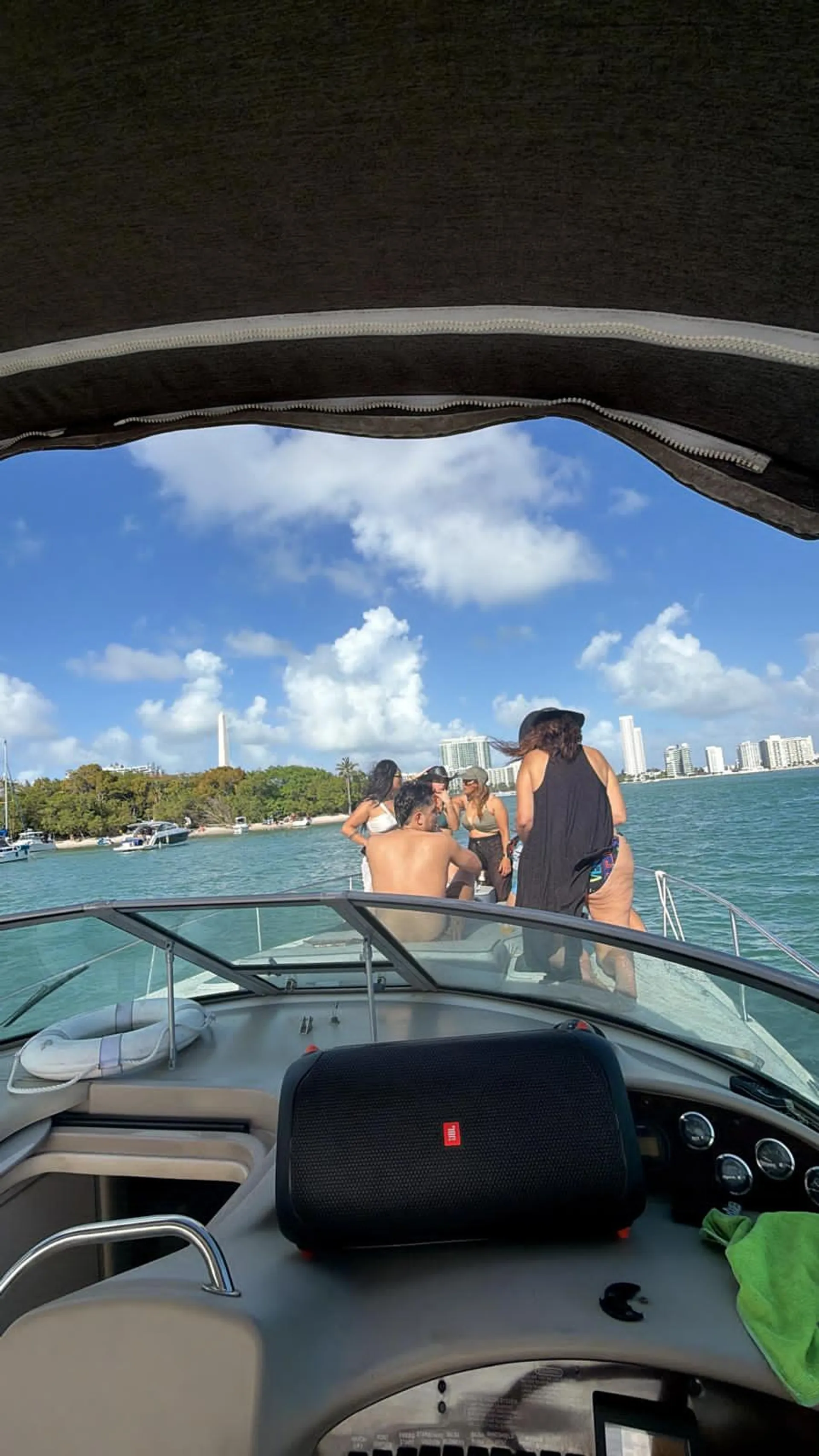 Experience "HABANA“ Sundancer 37FT in Miami!