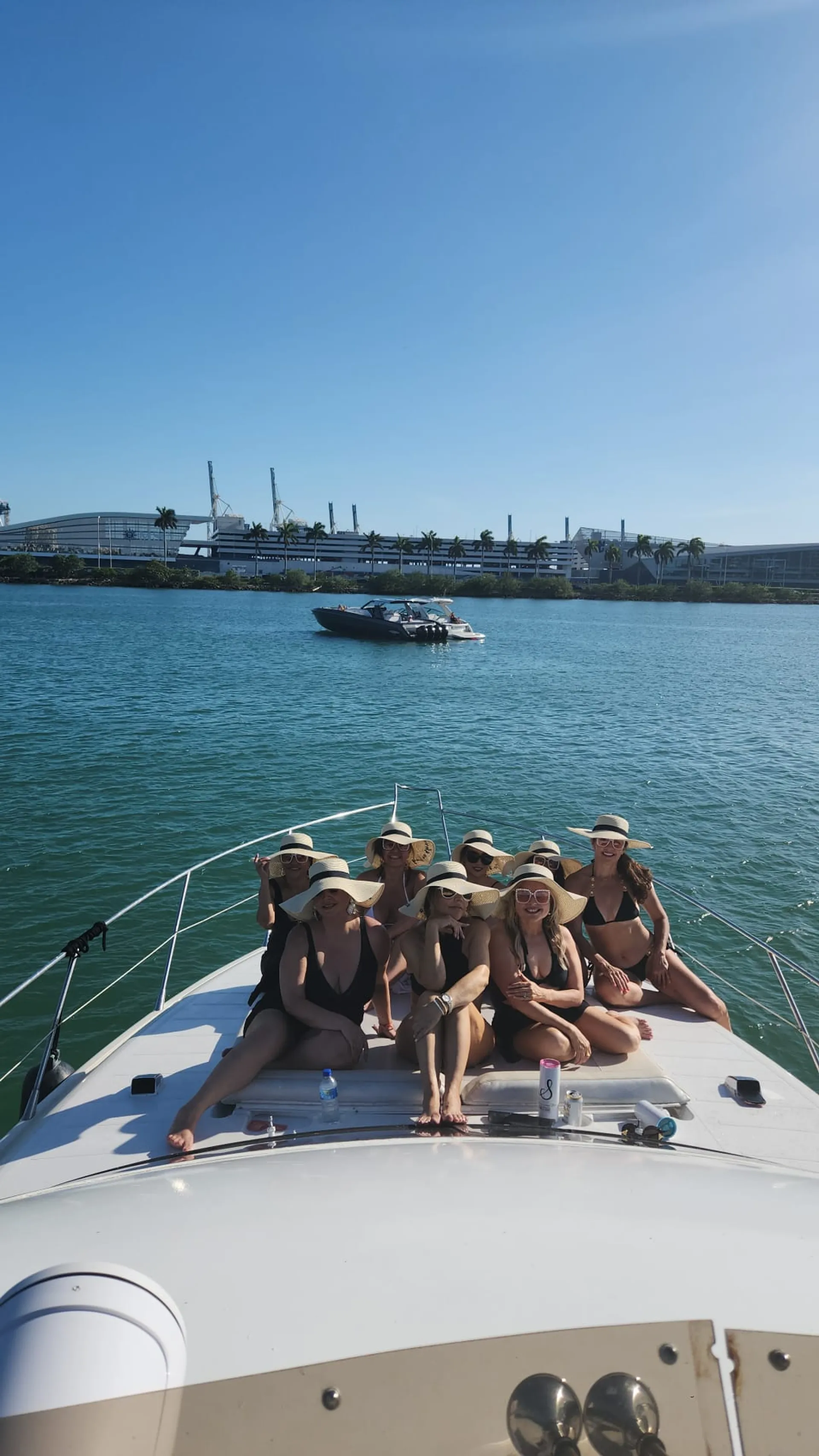 Enjoy Miami In 50FT SUNSEEKER MANHATTAN!
