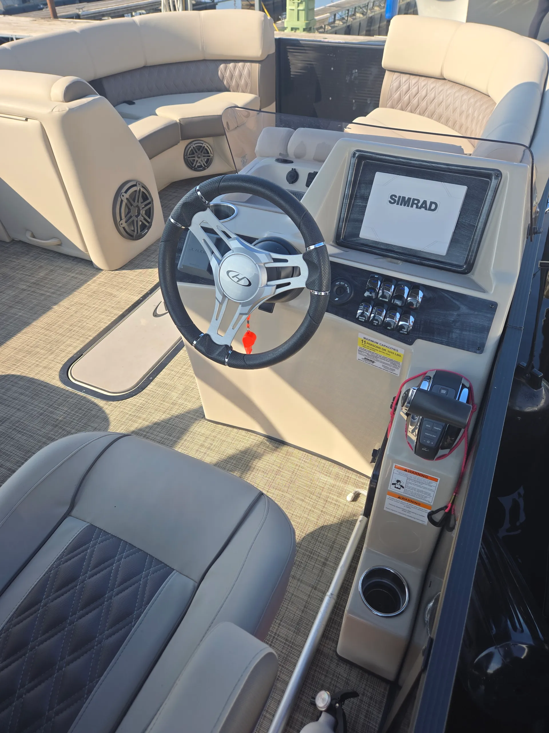 HARRIS BOATS 230 CRUISER SERIES in Stillwater, MN — photo 5