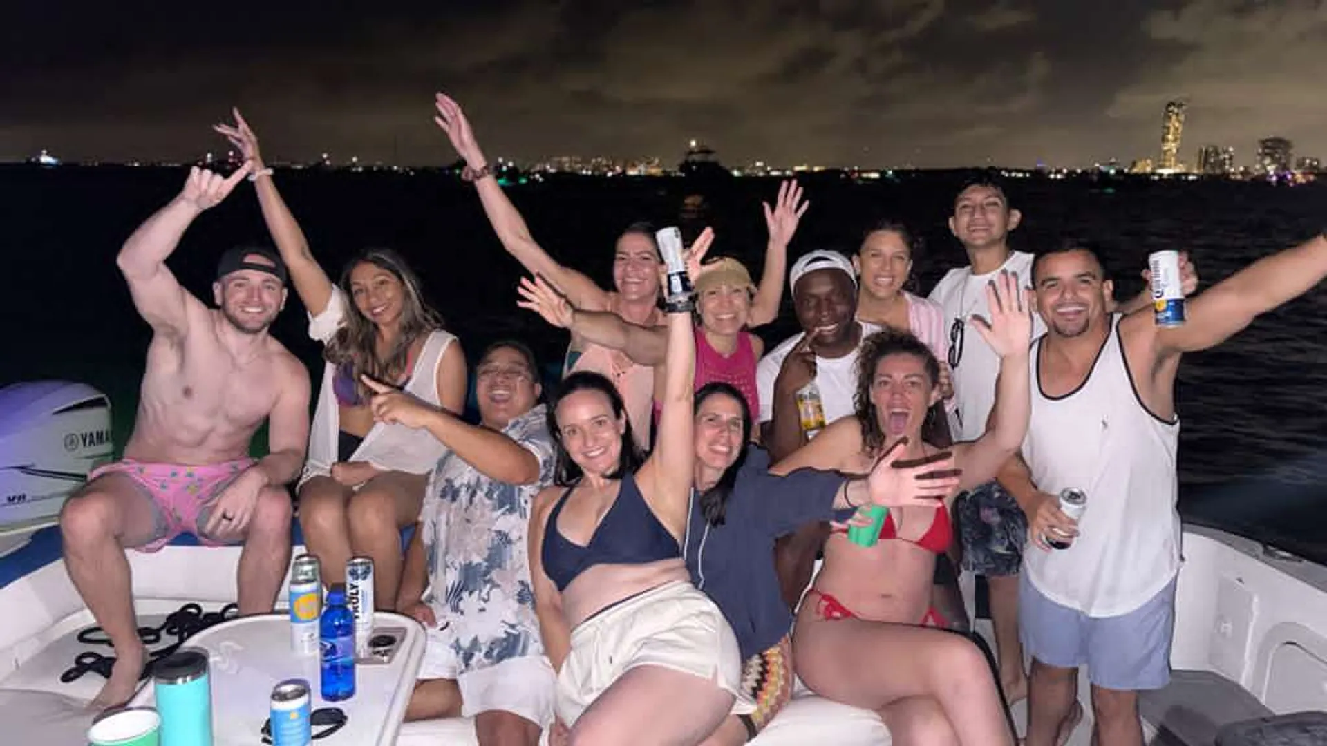 Enjoy "Venezzia" in Miami with Sundancer II 44FT!