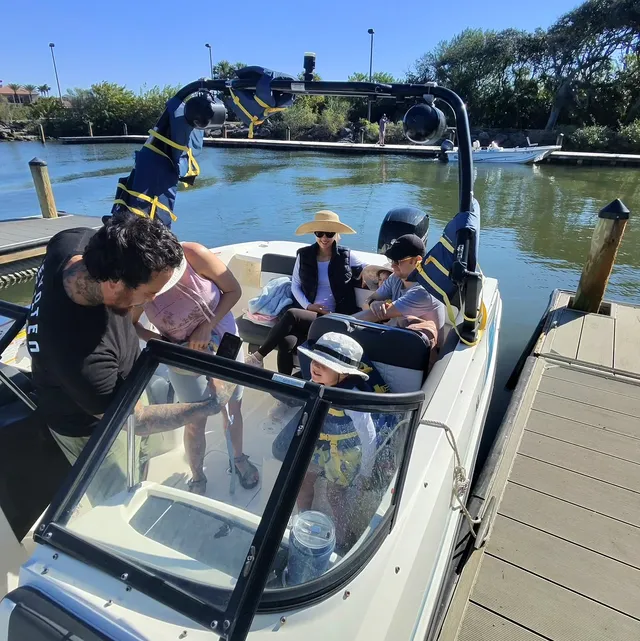 Rent a BAYLINER deck boat in Palm Coast, FL near me