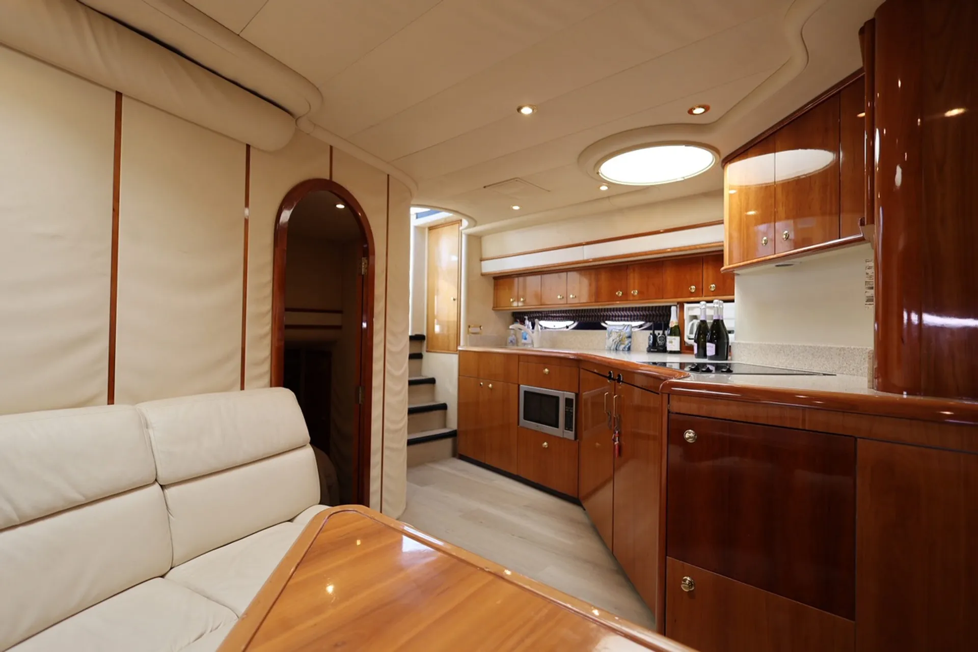 NEPTUNUS YACHTS 54 EXPRESS CRUISER in Chicago, IL — photo 8