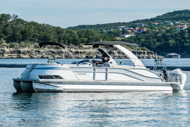 Rent a Harris pontoon in Austin, TX near me