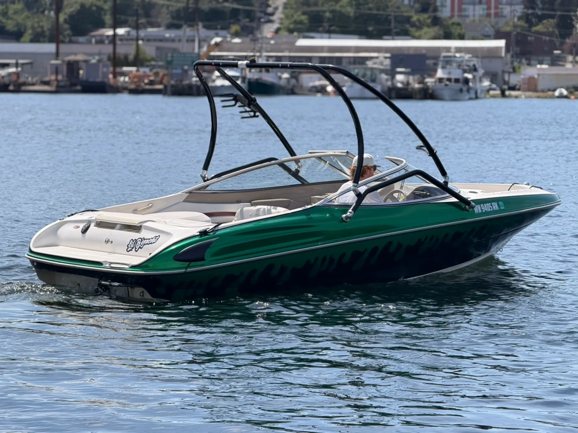 Sea Ray Boats 21 Bow Rider in Seattle, WA