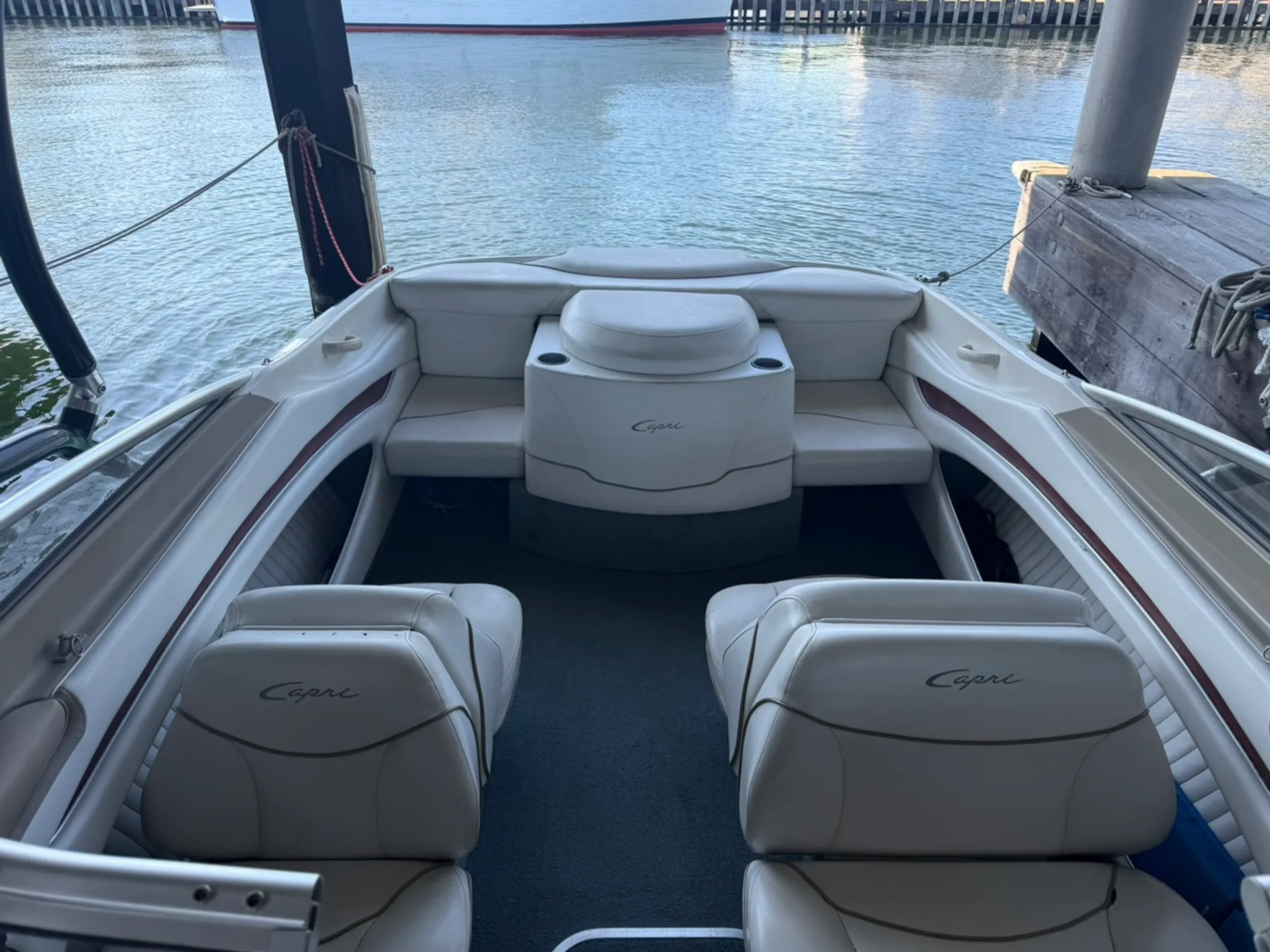 Sea Ray Boats 21 Bow Rider in Seattle, WA — photo 6