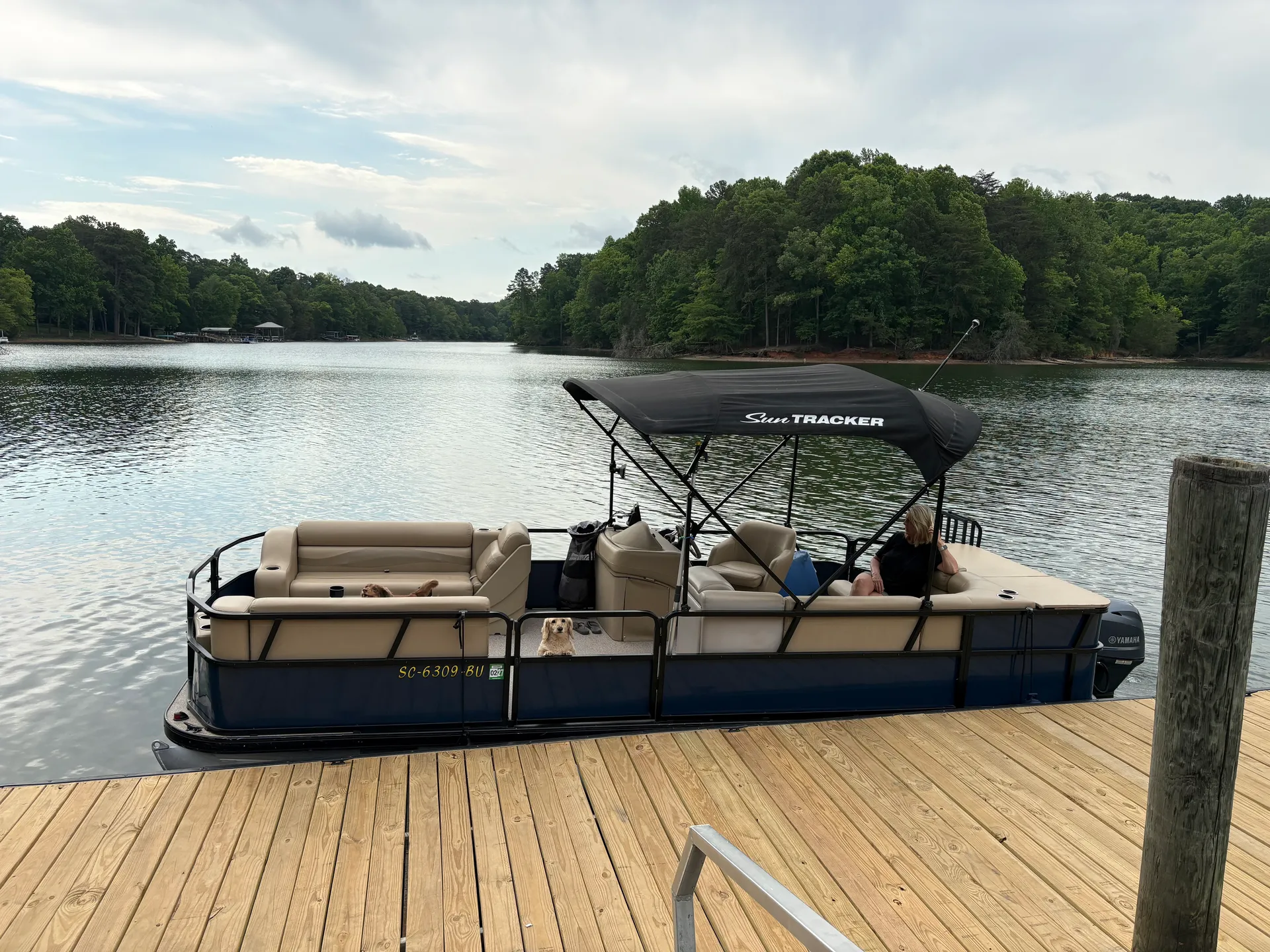 LakeWylieCruzin#1- Includes Gas/Ice/Floats-Deliver to Homes with Docks