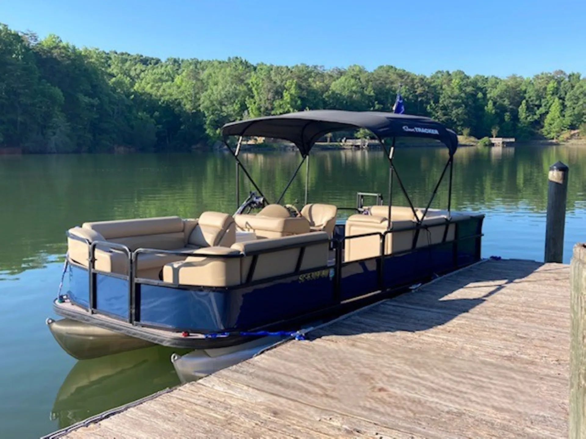 LakeWylieCruzin#1- Includes Gas/Ice/Floats-Deliver to Homes with Docks