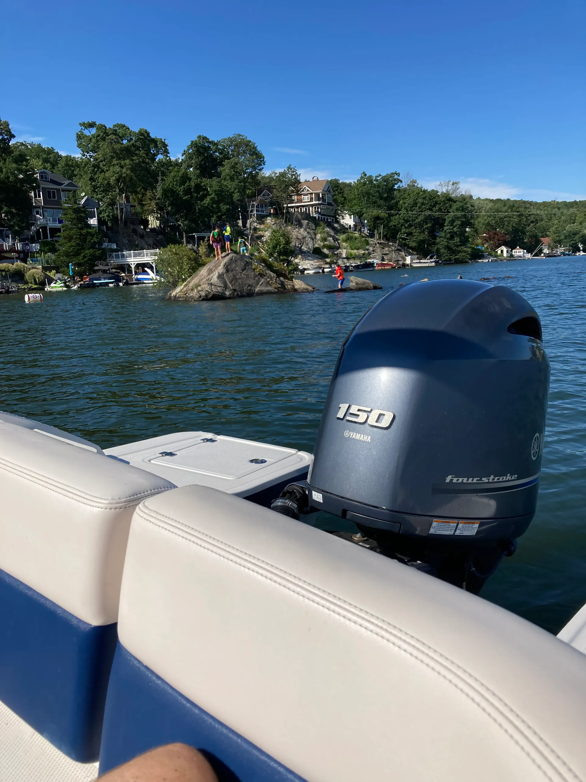 Sunset Breeze — 21' Chaparral Bowrider